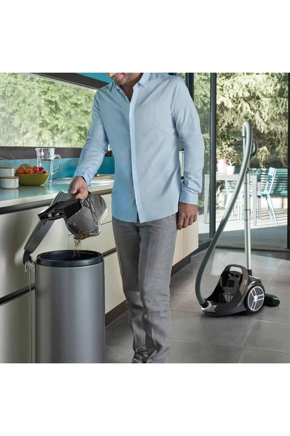 جاروبرقی بدون کیسه 1500 وات مشکی تفال TEFAL