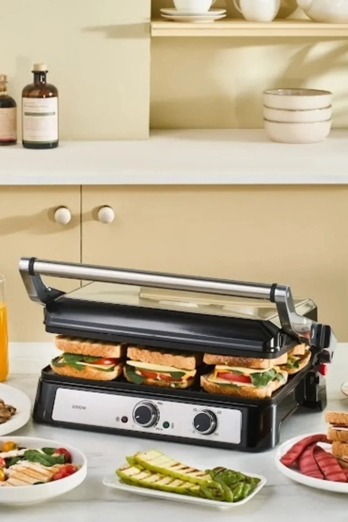 دستگاه ساندویچ و تست گریل توستر INOX TOASTMATE 2000W با قابلیت تنظیم زمان ظرفیت 6 برش اورجینال Karaca