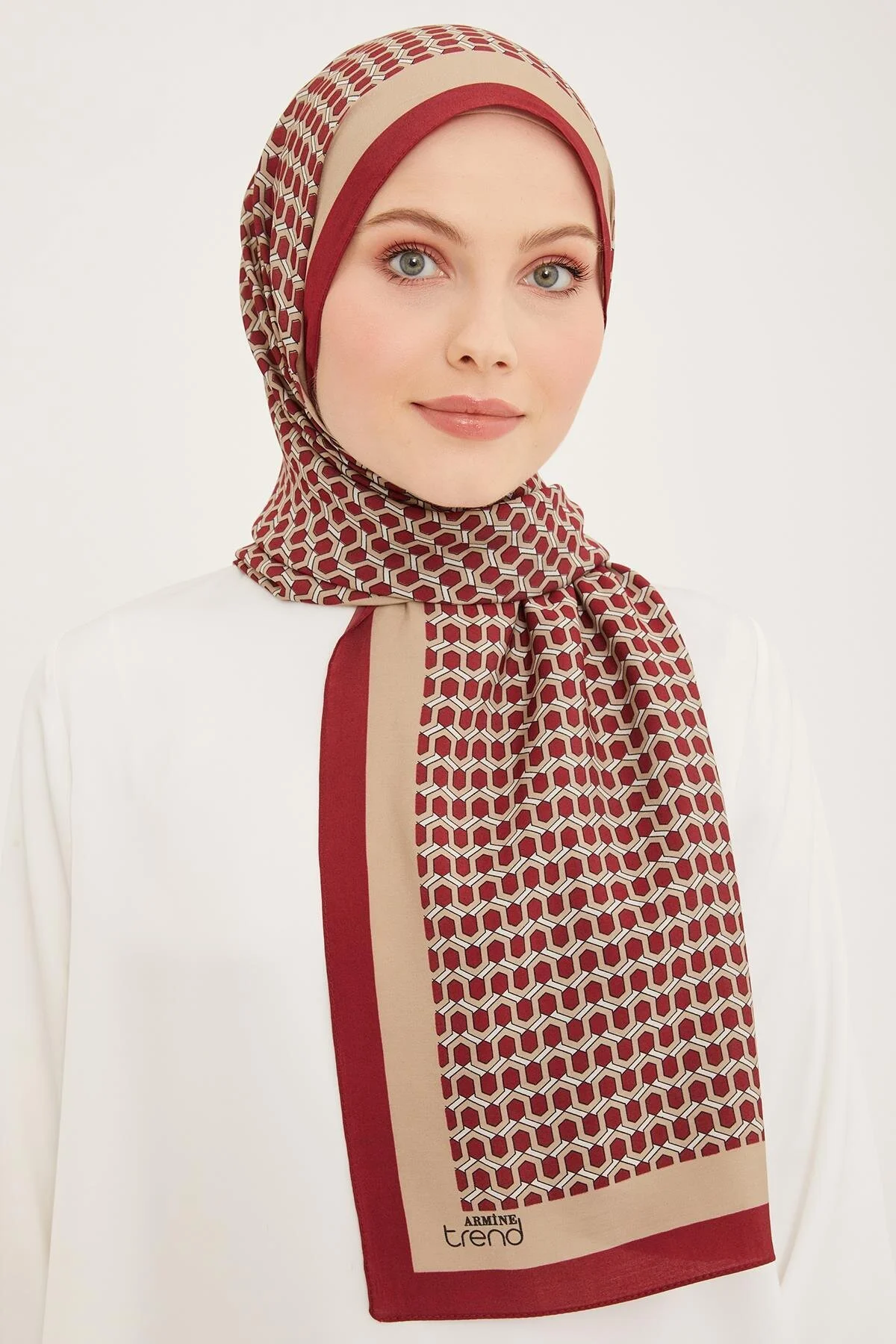 شال لانه زنبوری مدل کلارت قرمز راسو Armine