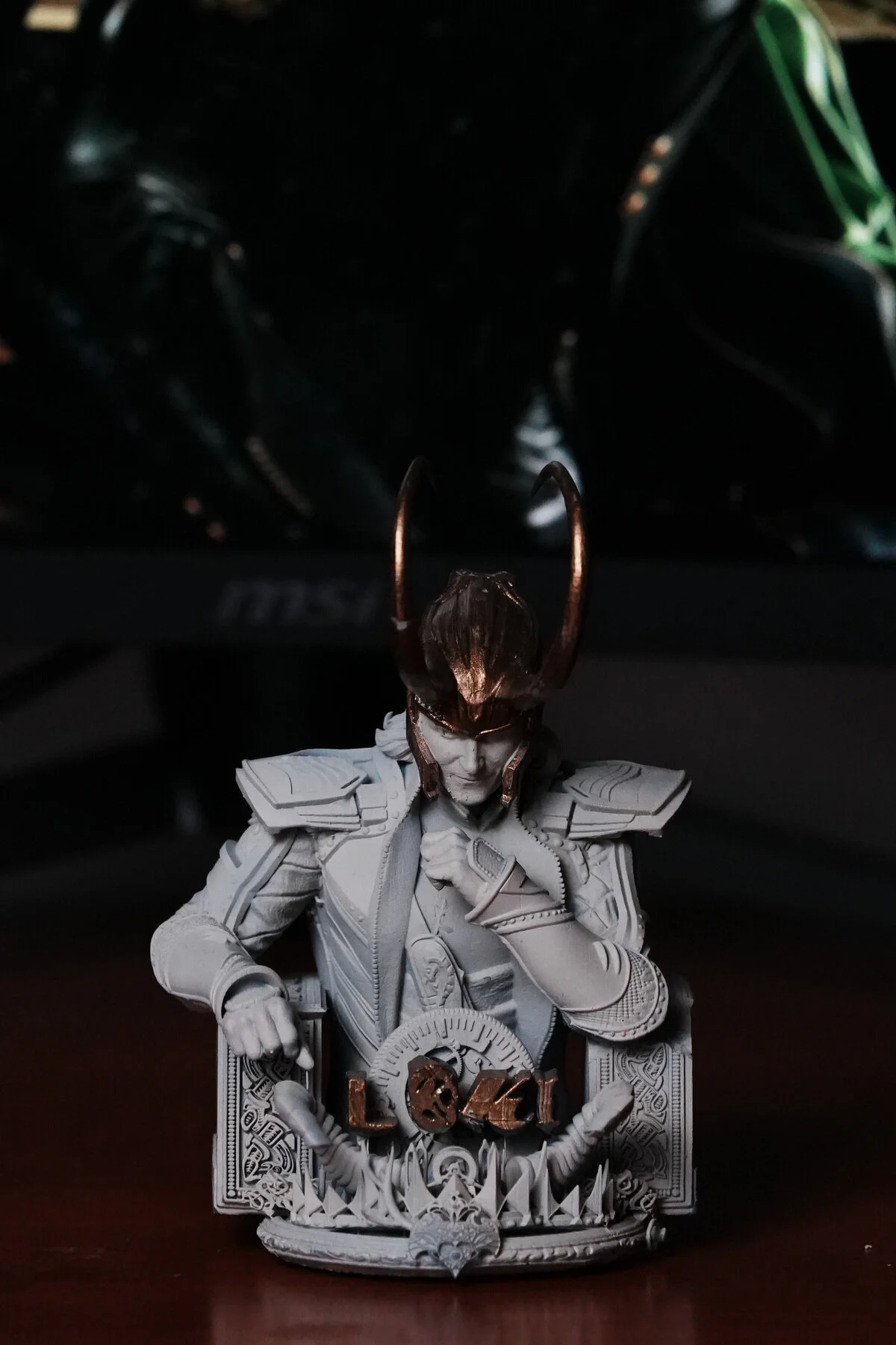 فیگور LOKI MARVEL COMICS BUST FIGUR 3D RESIN SLA 15CM VeyernCraft