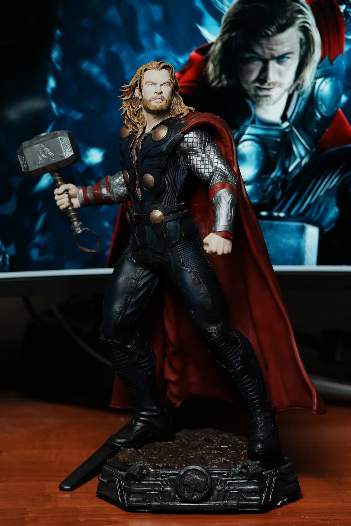 فیگور THOR AVENGERS GOD OF THUNDER AGE ULTRON MARVEL COMICS 3D 12K SLA RESIN 42 CM VeyernCraft