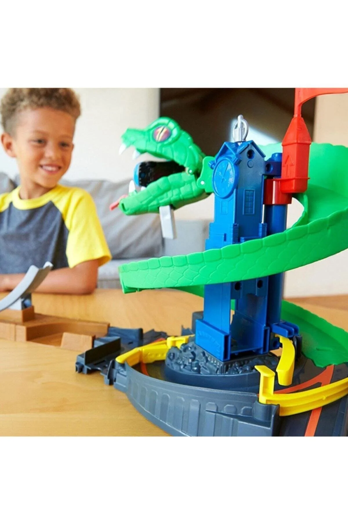ماشین اسباب بازی مجموعه گذرگاه مار از ترکیه HOT WHEELS