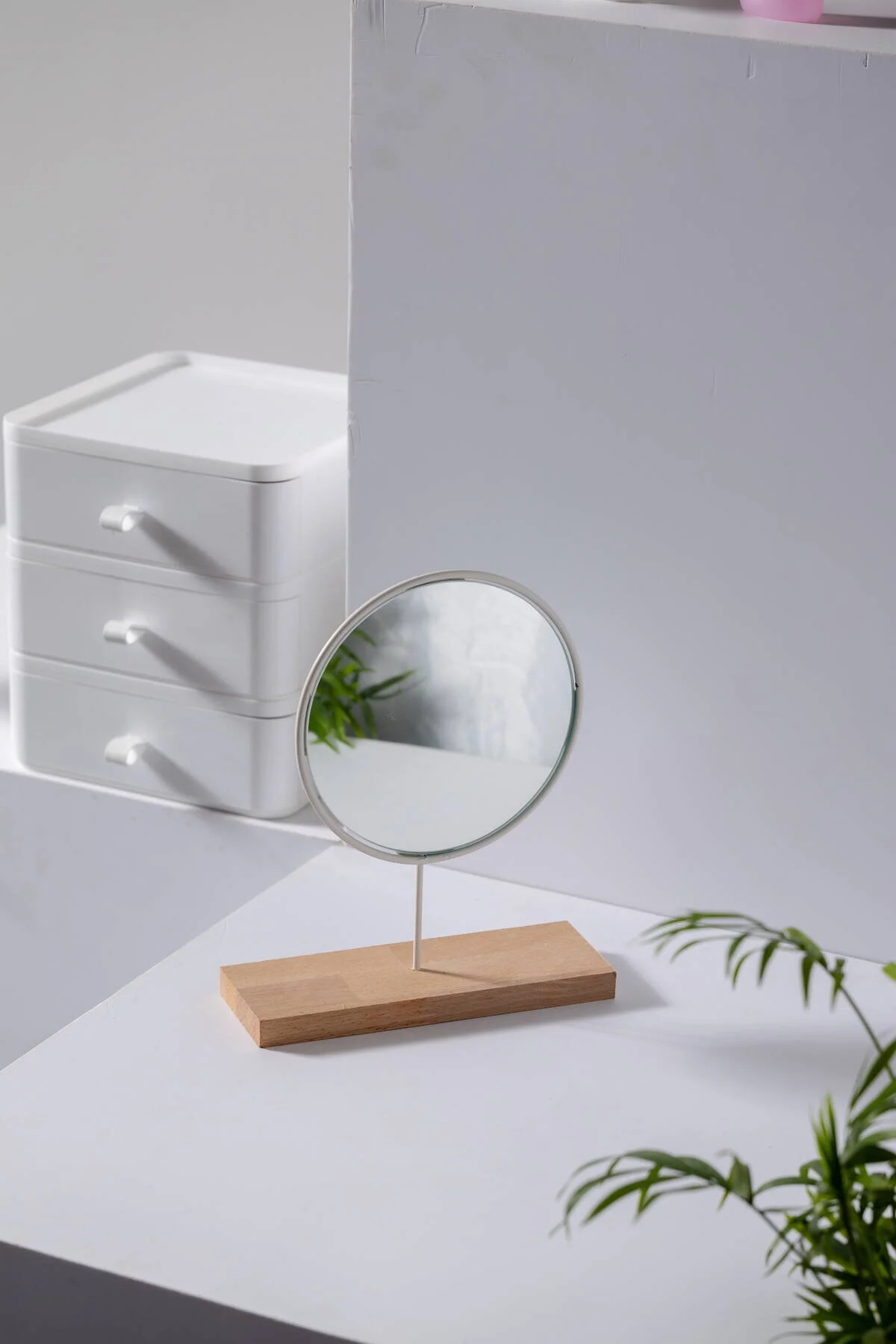 آینه ای چوبی مبتنی بر DOLI WOOD FH finehome