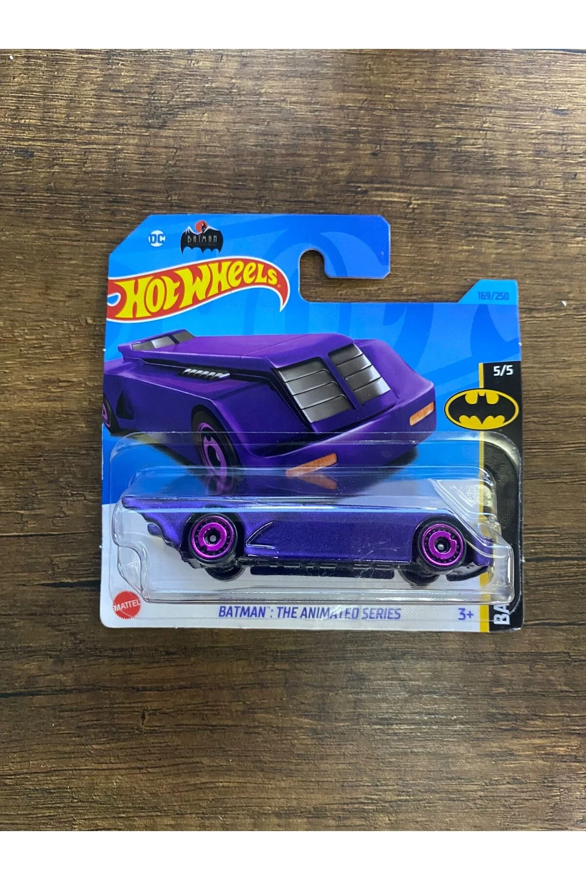 ماشین اسباب بازی BATMAN THE ANIMATED SERIES TOOL GOLOR COLOR هات ویلز اورجینال HOT WHEELS