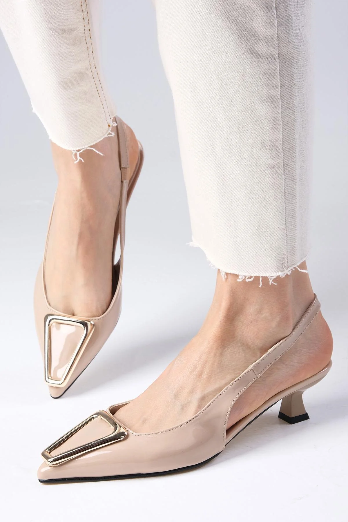 کفش پاشنه کلاسیک نود زنانه Milena Skin Patent چرمی Metal Cuckle Mini Heel Mio Gusto