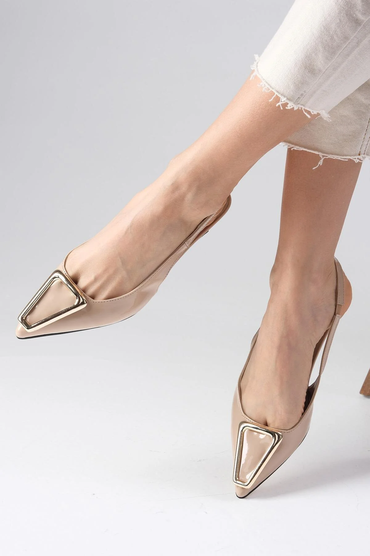 کفش پاشنه کلاسیک نود زنانه Milena Skin Patent چرمی Metal Cuckle Mini Heel Mio Gusto