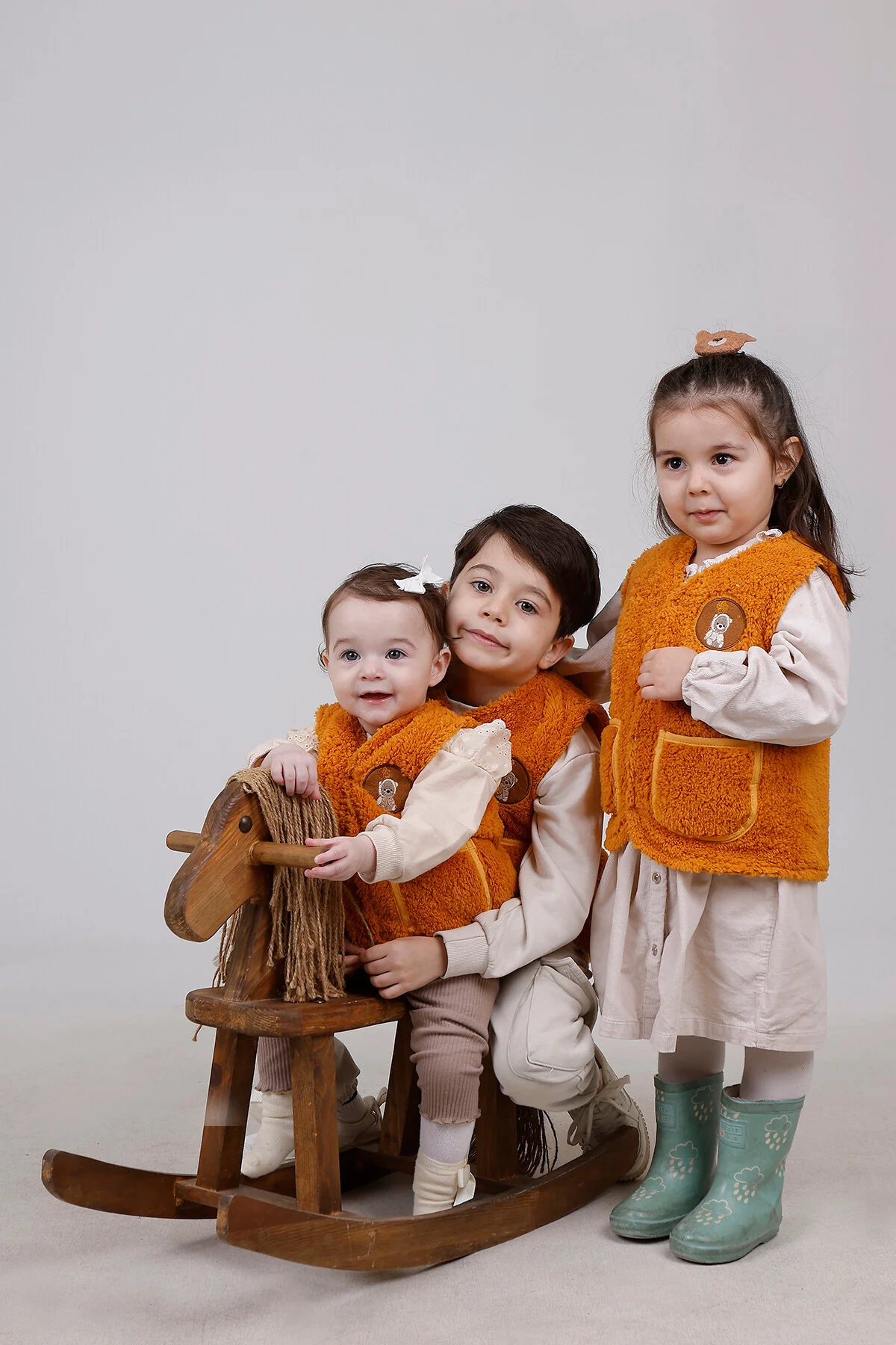 جلیقه پسرانه و دخترانه بچگانه گلدوزی POLUSH POLAR CHILDREN WELLSOFT JUNİPERUS