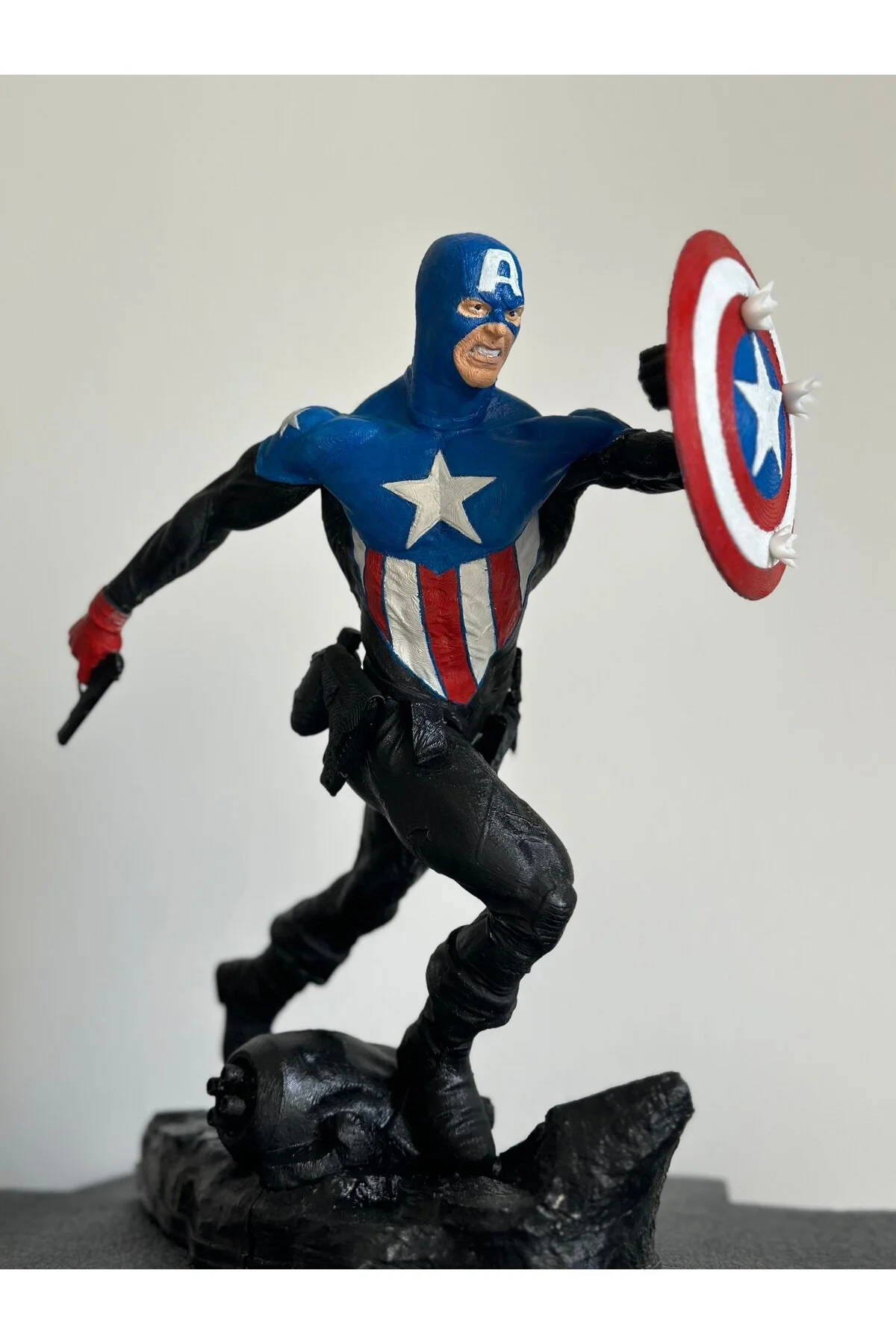 فیگور CAPTAIN AMERICA 35 CM GIANT SIZE FIGUR COLLECTION 3D saranostra