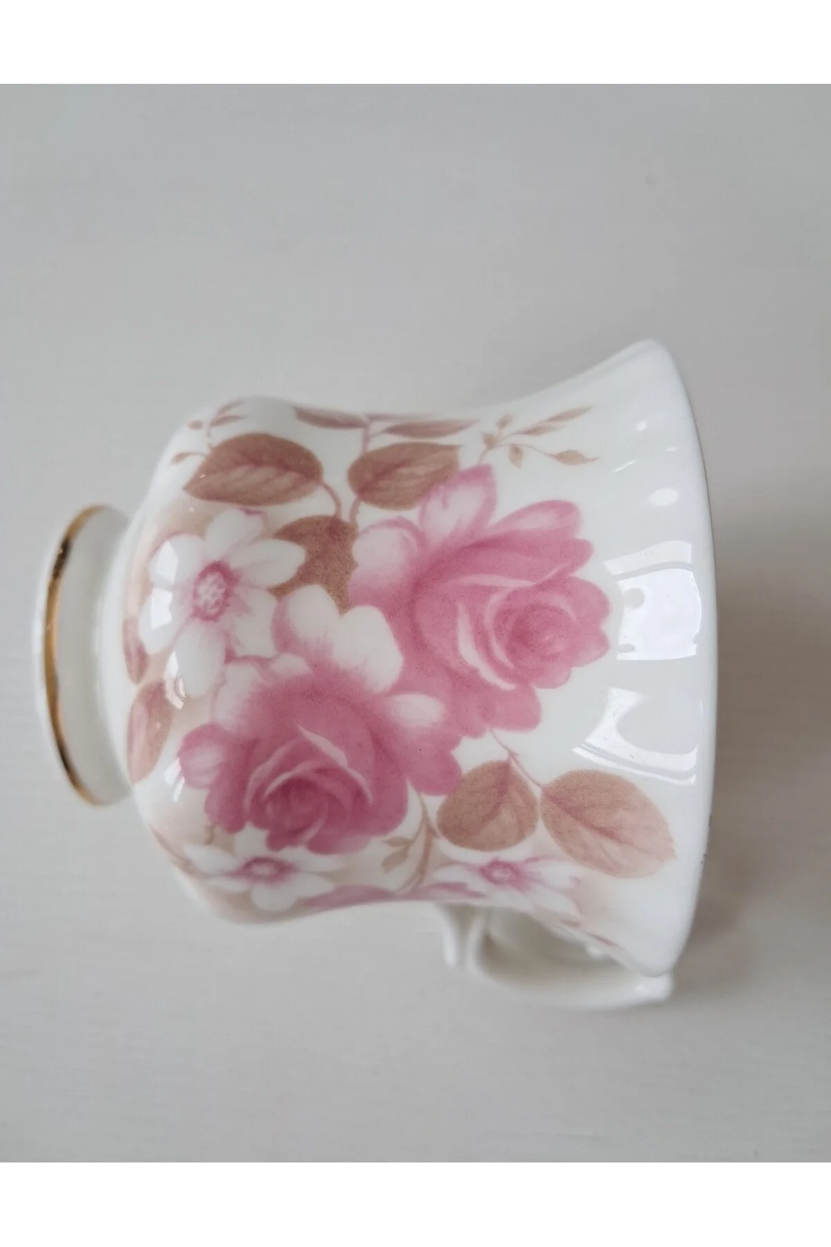 فنجان قهوه BONE CHINA ENGLAND ANTIQUE CUPFE COFFEE CUP و SAUCER Royal Albert