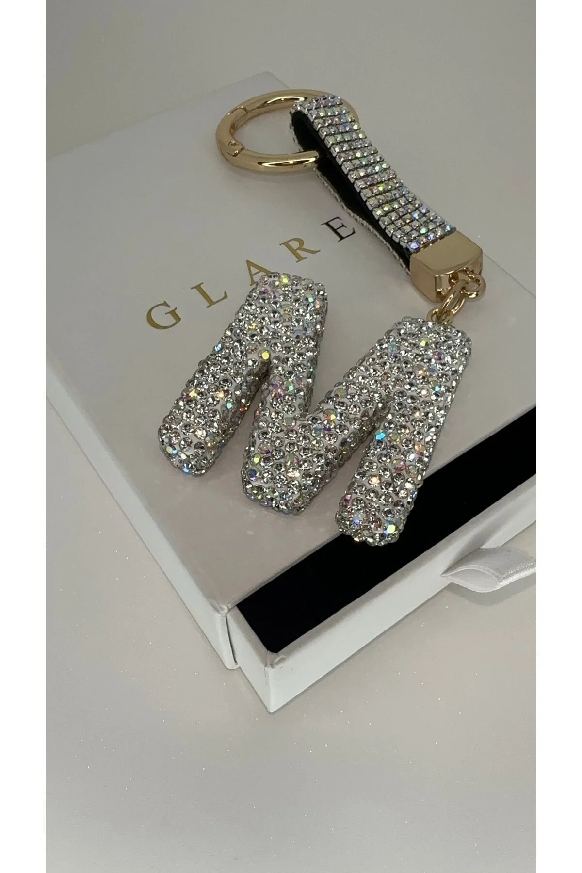 جلیقه کلید جاکلیدی حروف ام لوکس نقره ای سنگ زیرکون GLARE JEWELRY