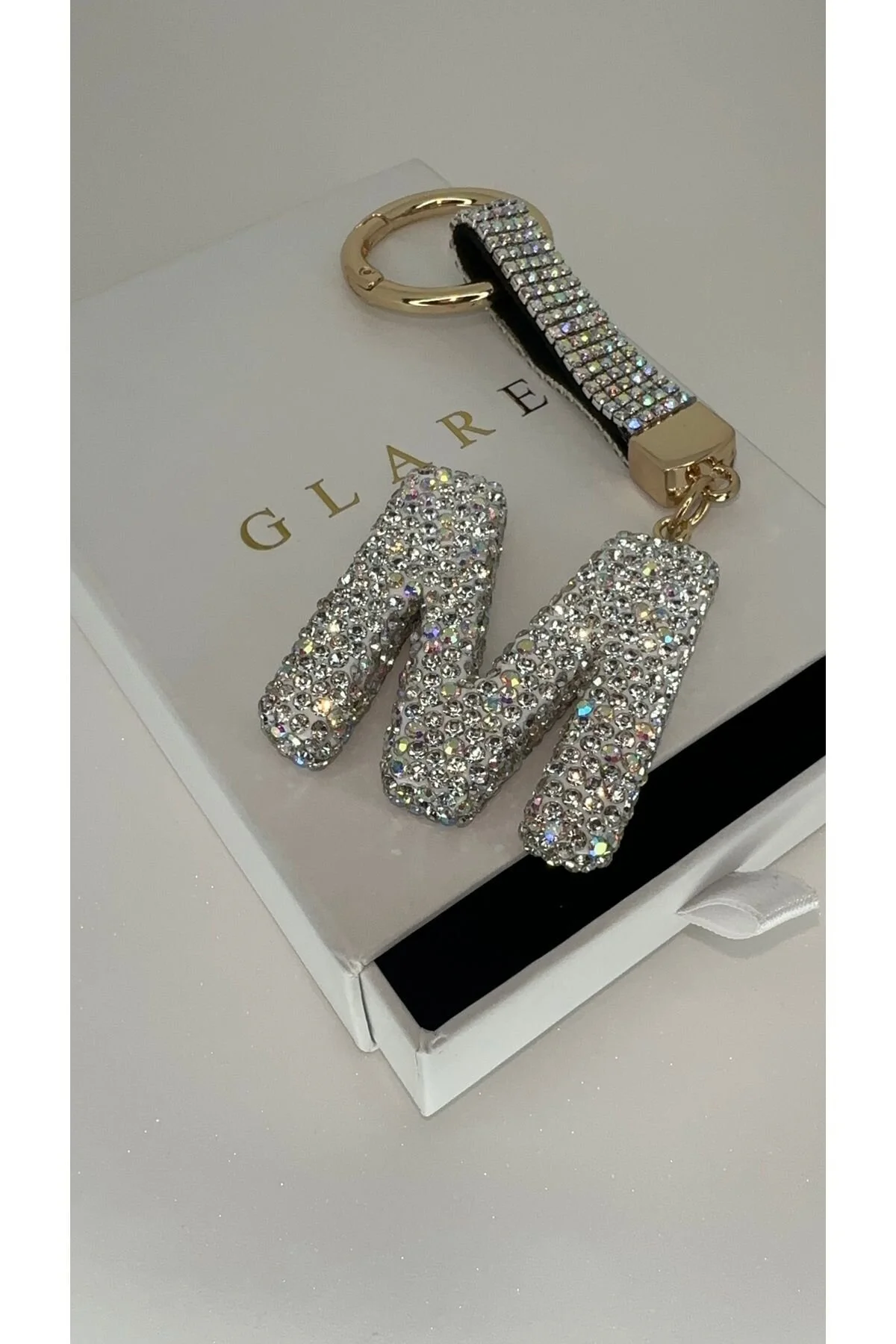جلیقه کلید جاکلیدی حروف ام لوکس نقره ای سنگ زیرکون GLARE JEWELRY