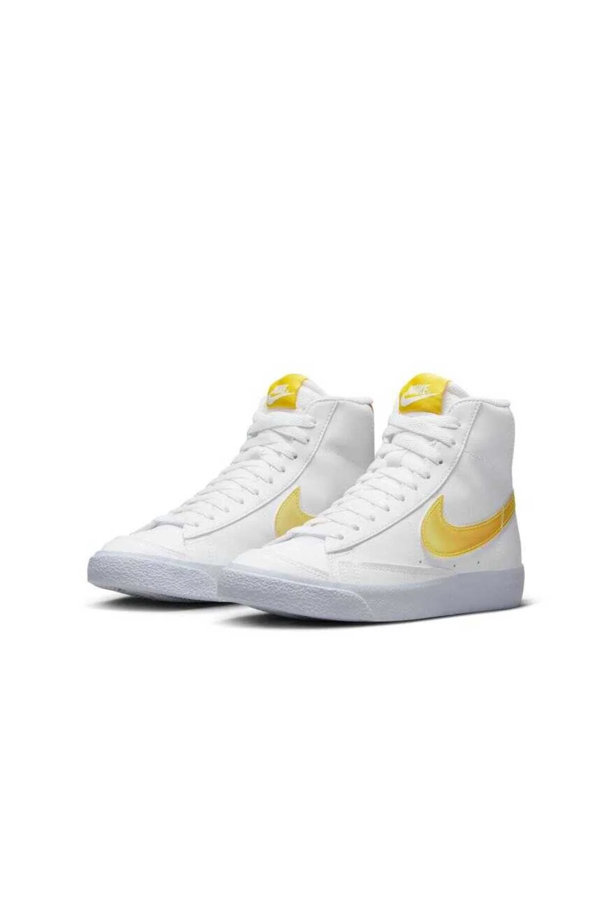 کفش پیاده روی سفید زنانه ورزشی بلیزر میانه Nike