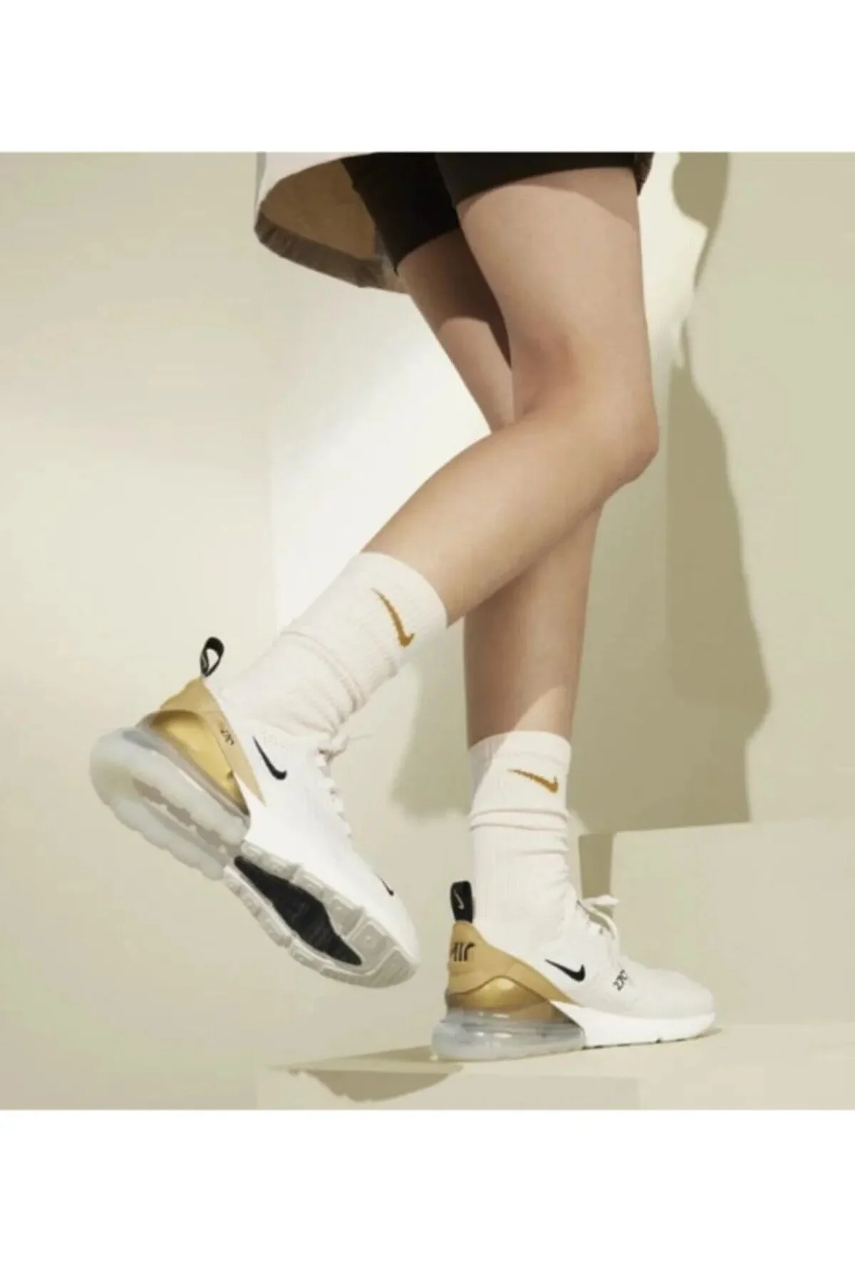 کفش پیاده روی سفید مردانه و زنانه Air Max 270 ورزشی اسپرت Nike