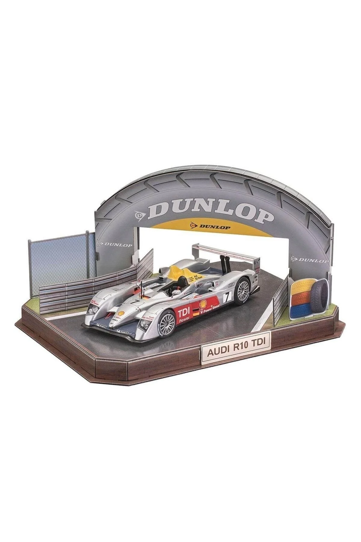 بازی های رومیزی 1:24 آئودی R10 TDI Vg05682 REVELL