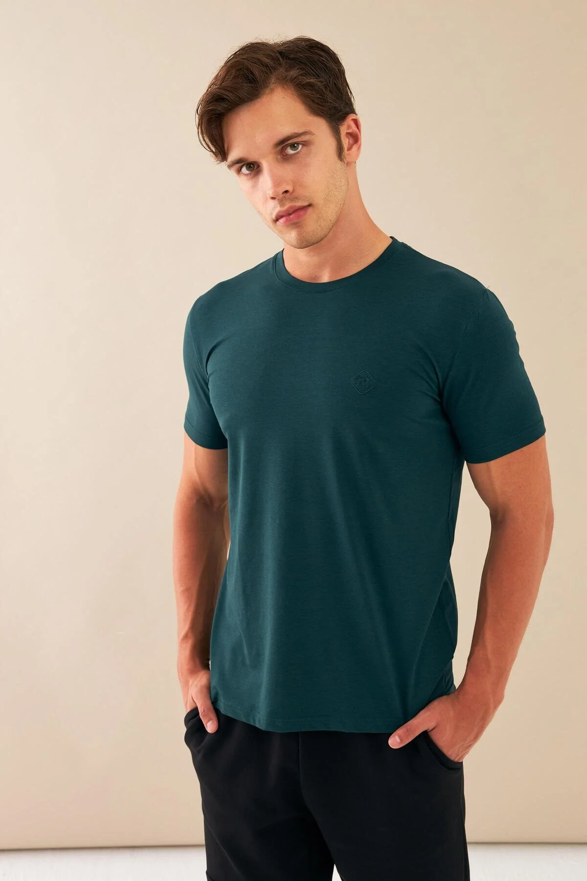 تی شرت ورزشی مردانه پیراهن یقه صفر ورزشگاه GREEN ZERO COLLAR BREATHING FABRIC Escetic