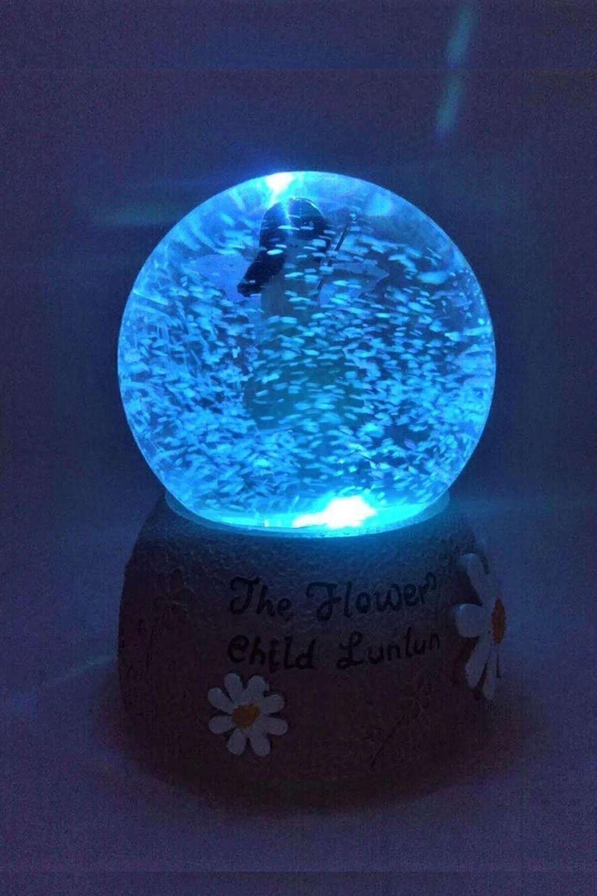 گوی برفی ویولن نوازندگی فرشته موتوریزه تغییر رنگ خودکار اسپری SNOW GLOBE C 0581 از ترکیه Genel Markalar