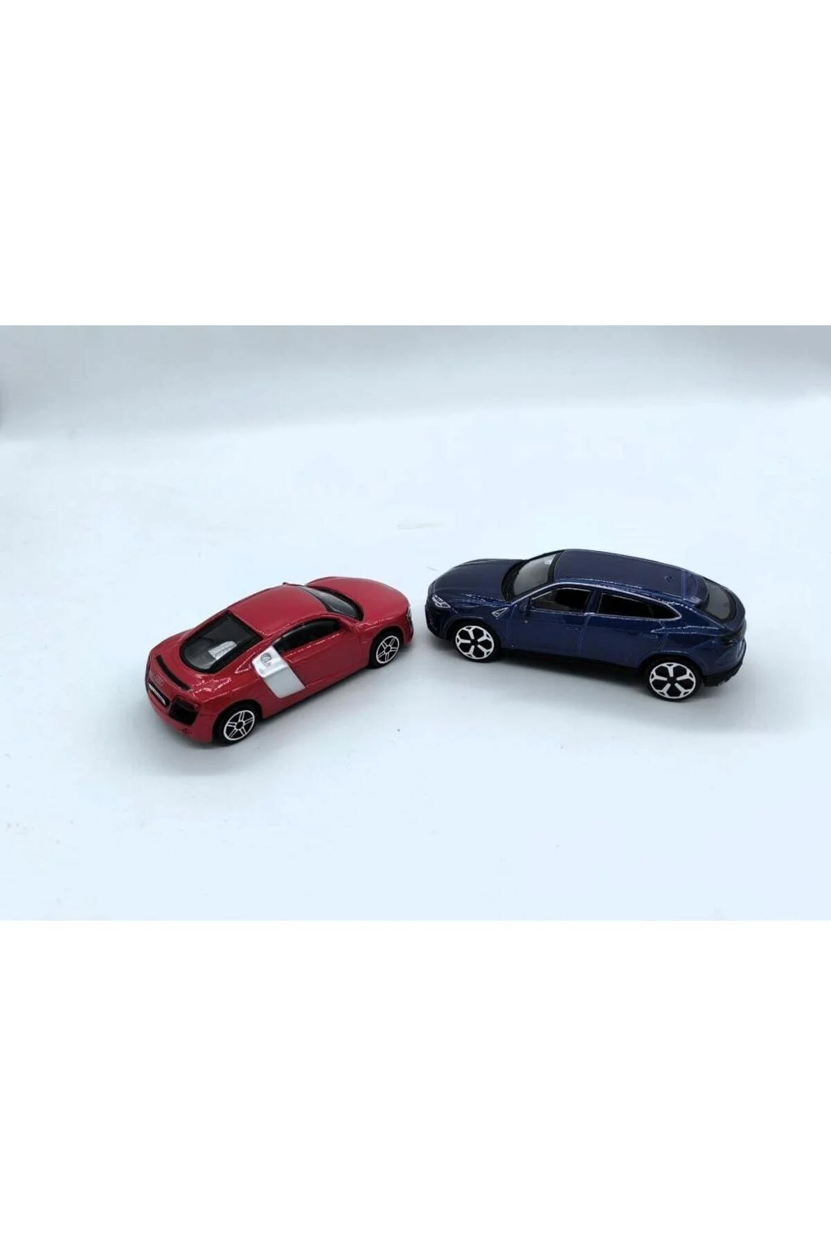 ماشین اسباب بازی 1:43 خیابان آتش 2 مجموعه AUDI R8 URUS BBURAGO