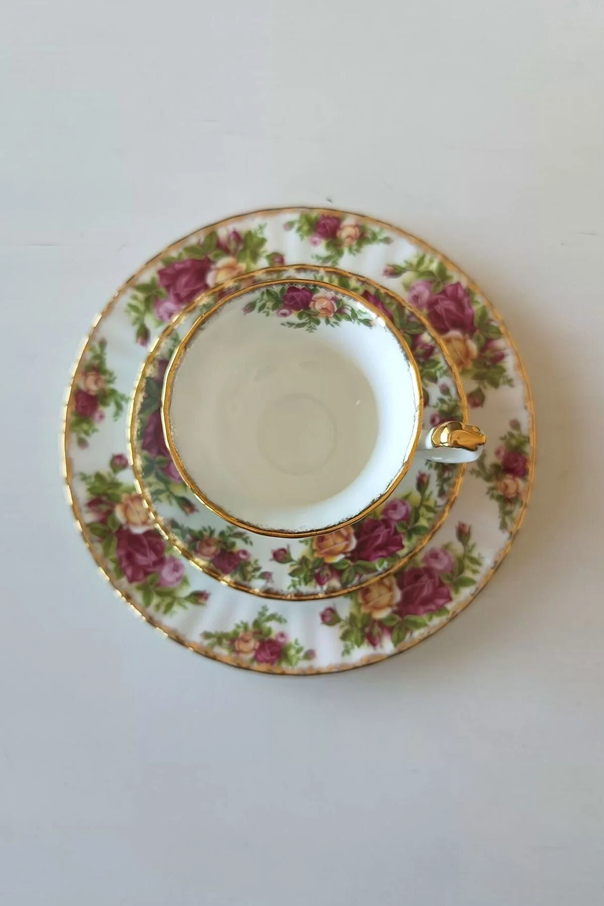 فنجان قهوه گل سرخ کشور قدیمی انگلیس استخوانی عتیقه چین Royal Albert
