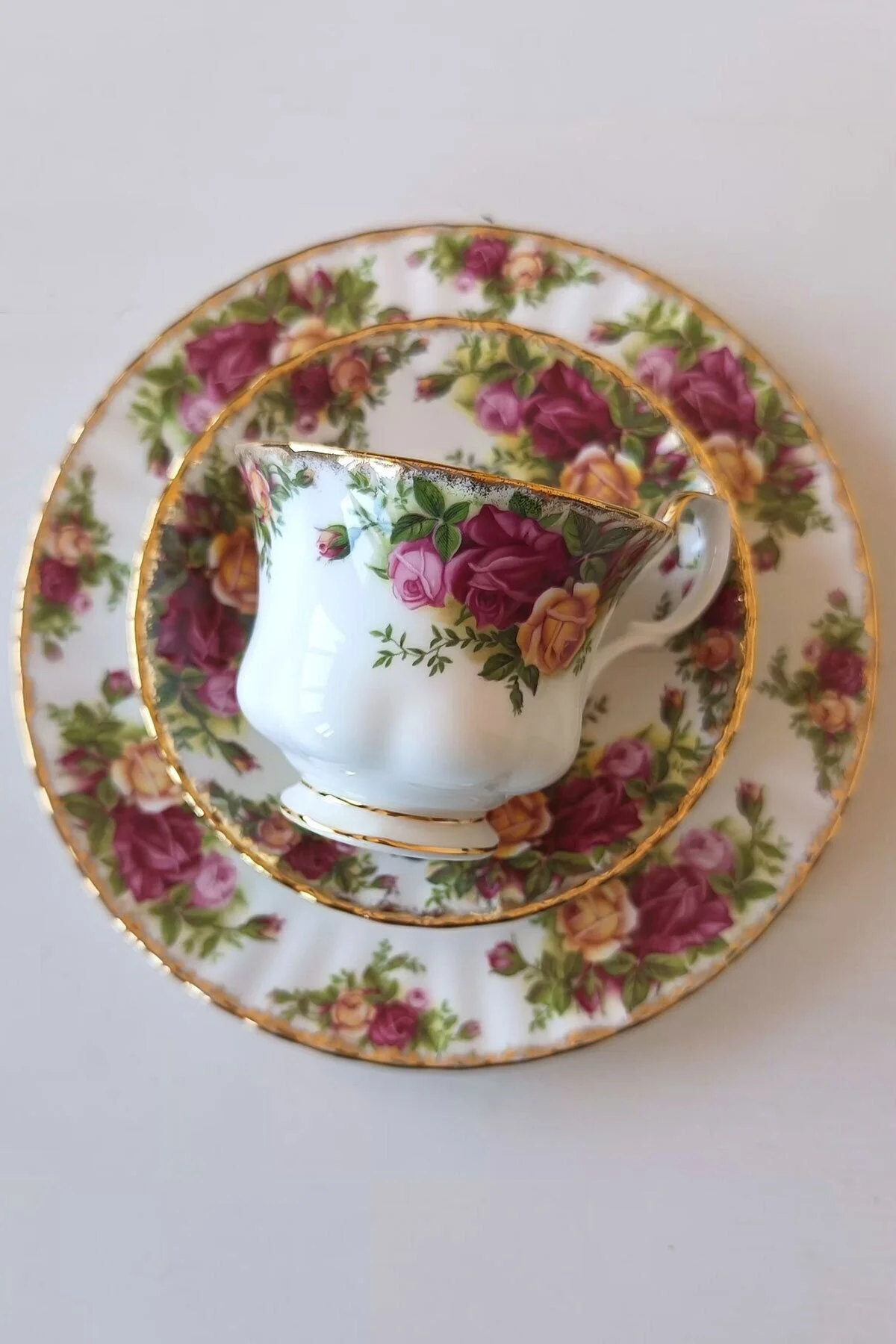 فنجان قهوه گل سرخ کشور قدیمی انگلیس استخوانی عتیقه چین Royal Albert
