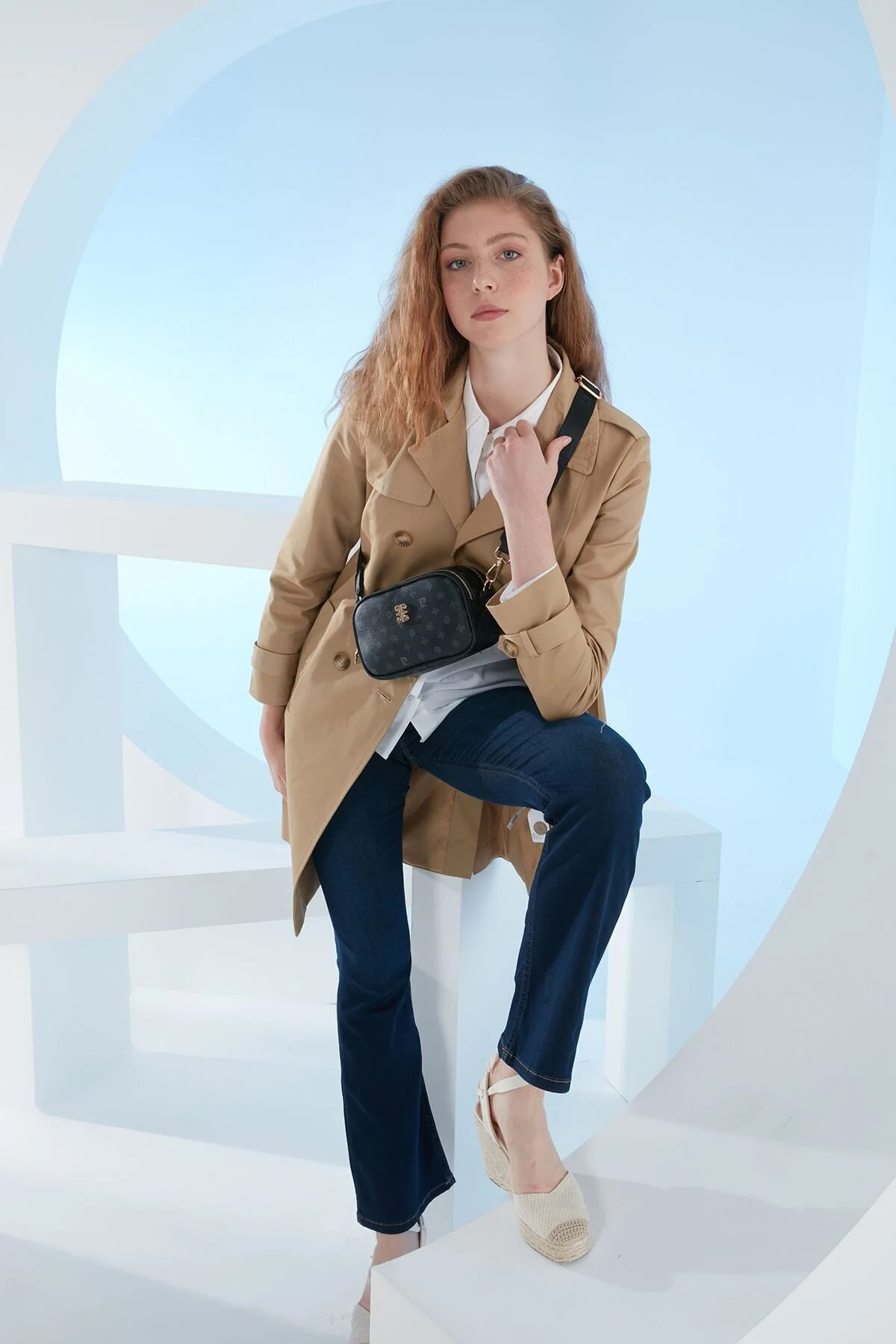 کیف شانه ای زنانه مونوگرام مشکی 05PO23Y1731 Pierre Cardin