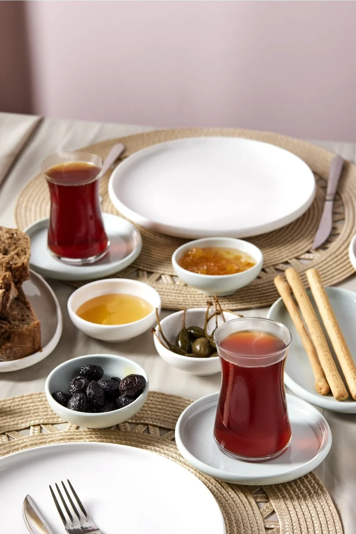 ست صبحانه سبز سرویس صبحانه‌خوری 26 پارچه چینی نعنایی 6 نفره مدل کوردلیا کاراجا Karaca