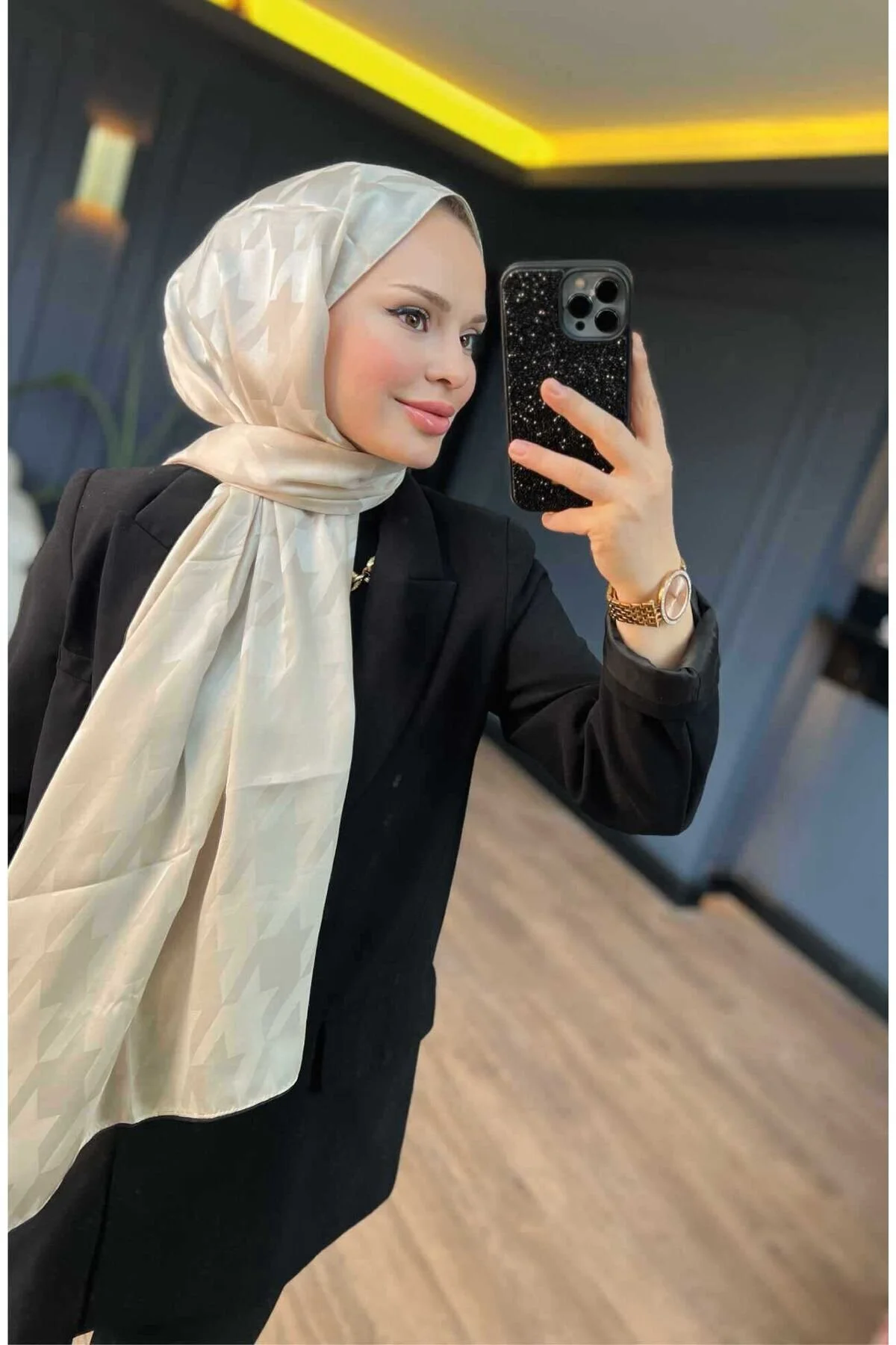 شال ژاکارد ابریشمی طرح دار عاج تازی VALORSCARF