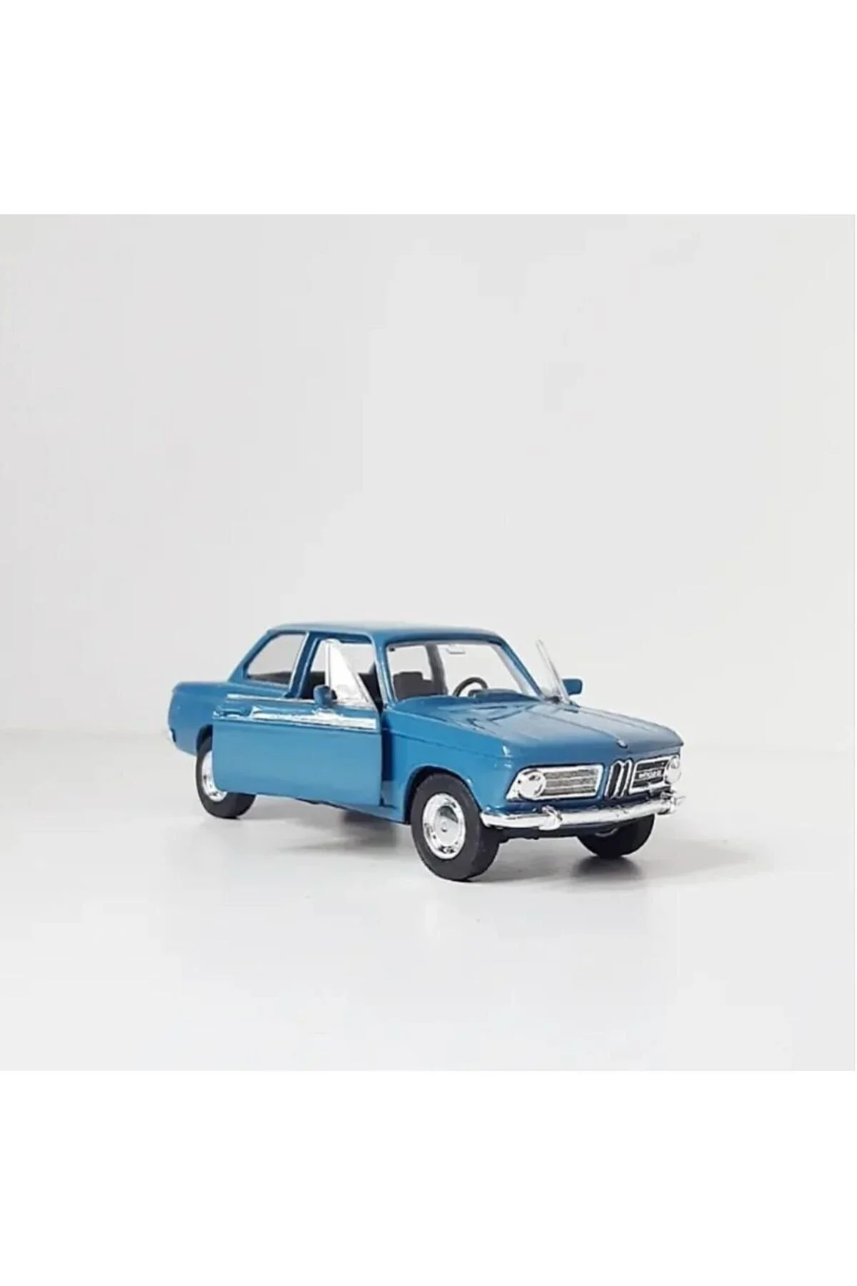 مدل خودرو ماشین فلزی 12 سانتی متری BMW 2002TI CM با نام تجاری WELLY 1.36 از ترکیه WELLY