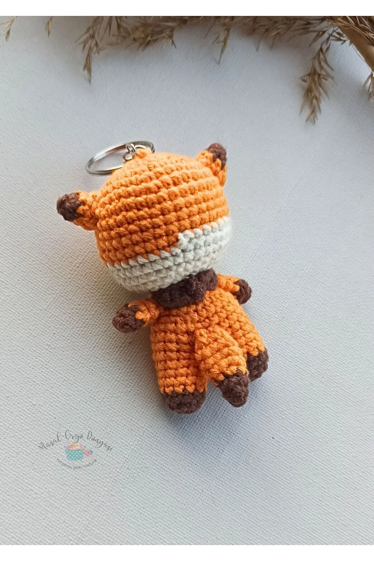 جلیقه کلید جاکلیدی LITTLE FOX AIGURUMI 7 سانتی متر ساخته شده از نخ های طبیعی و آنتی باکتریال Masal Örgü Dünyası