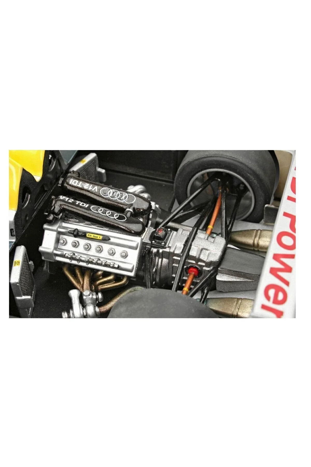 ماکت ست کادویی مدل آئودی R10 TDI 5682 REVELL Genel Markalar