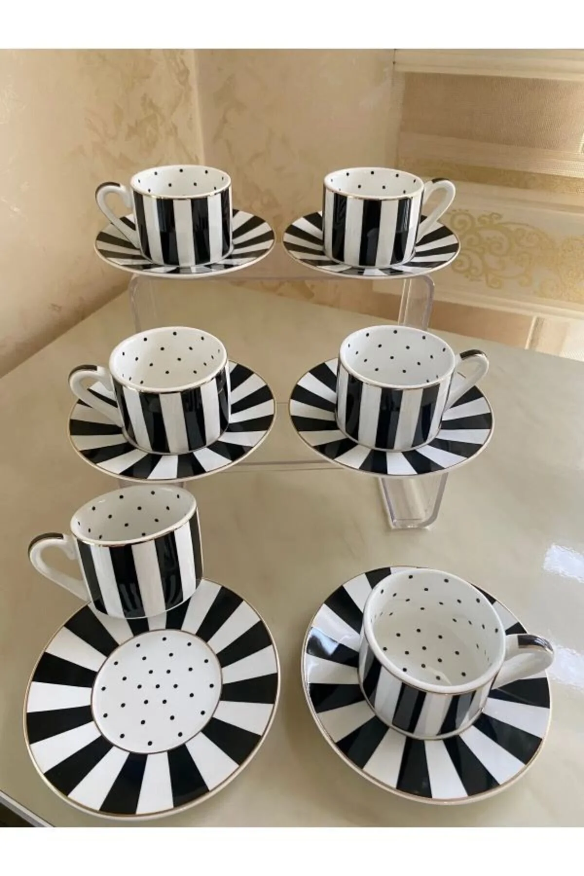 فنجان قهوه توسط مجموعه سیاه و سفید کامو Kayaer Home