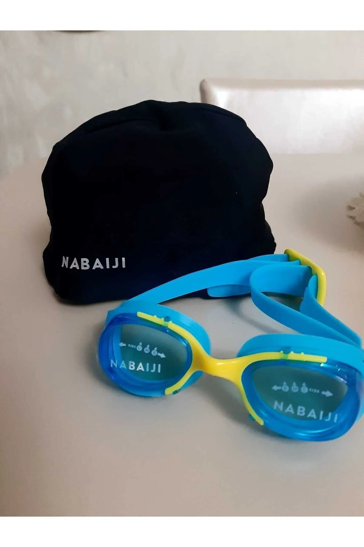 عینک شنا چشم و استخوان پسر Decathlon