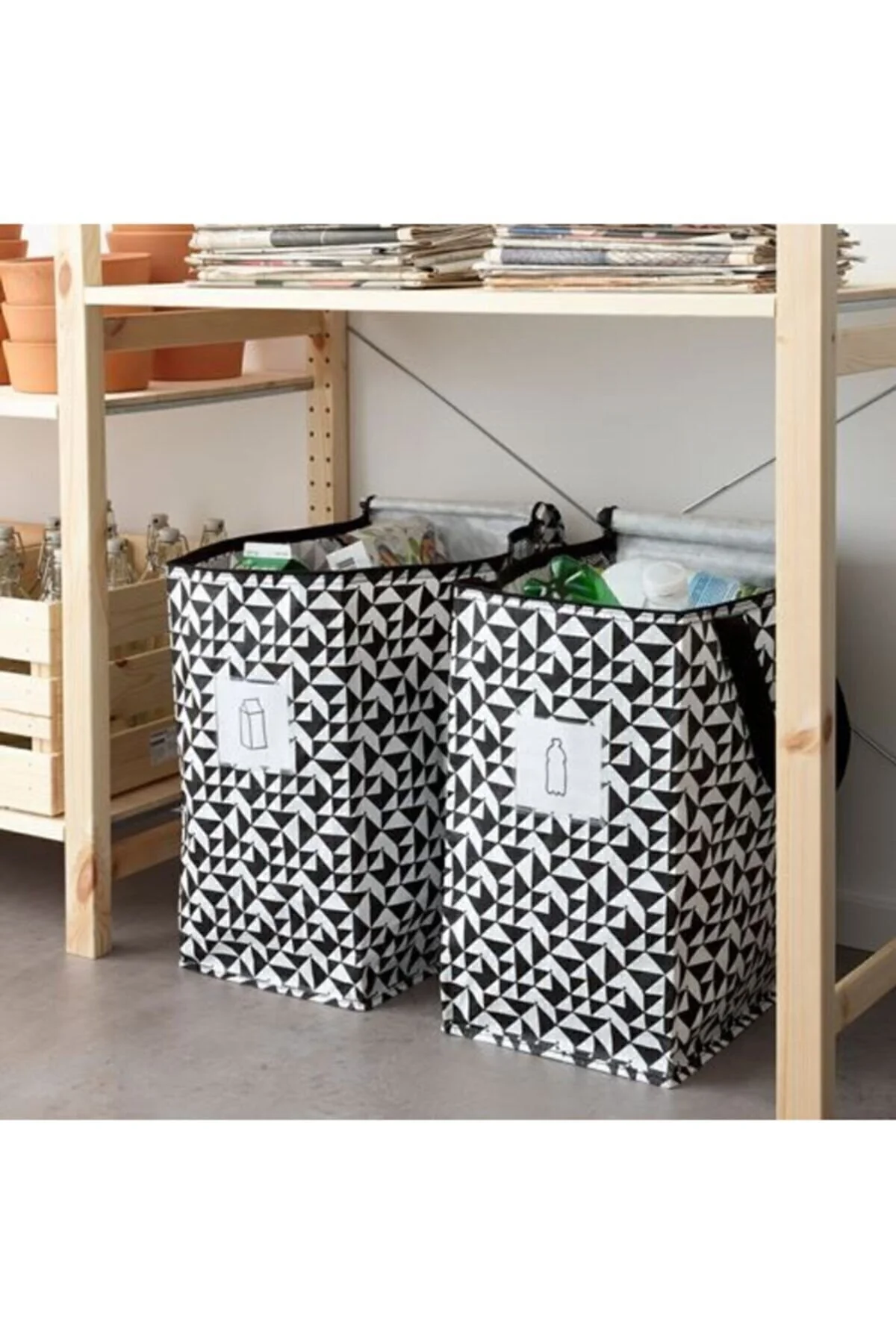 سبد سفید کیف Knalla سیاه و IKEA