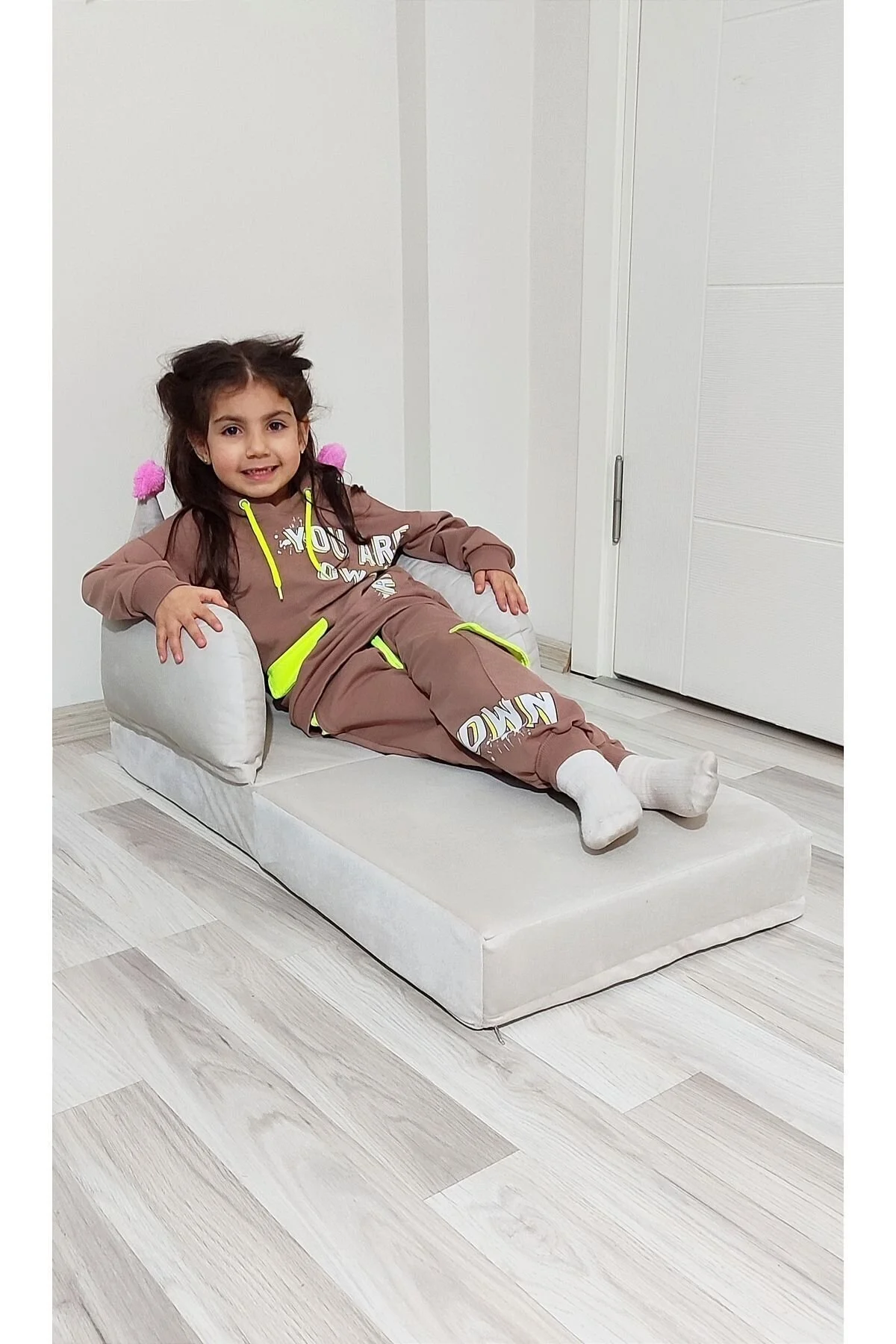 اسباب بازی های پشمی صندلی کودک بژ پر تایلندی NBT nisa baby tasarım