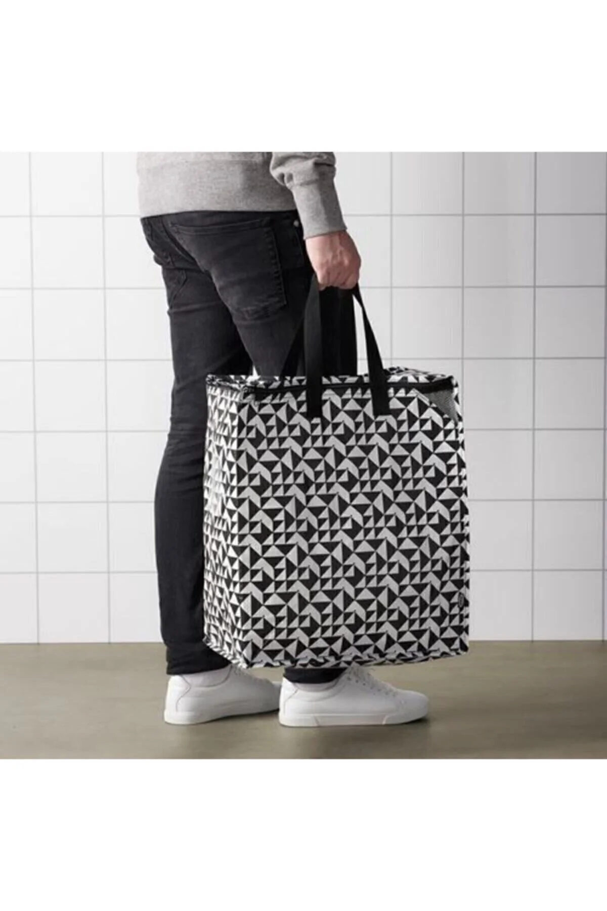 سبد سفید کیف Knalla سیاه و IKEA