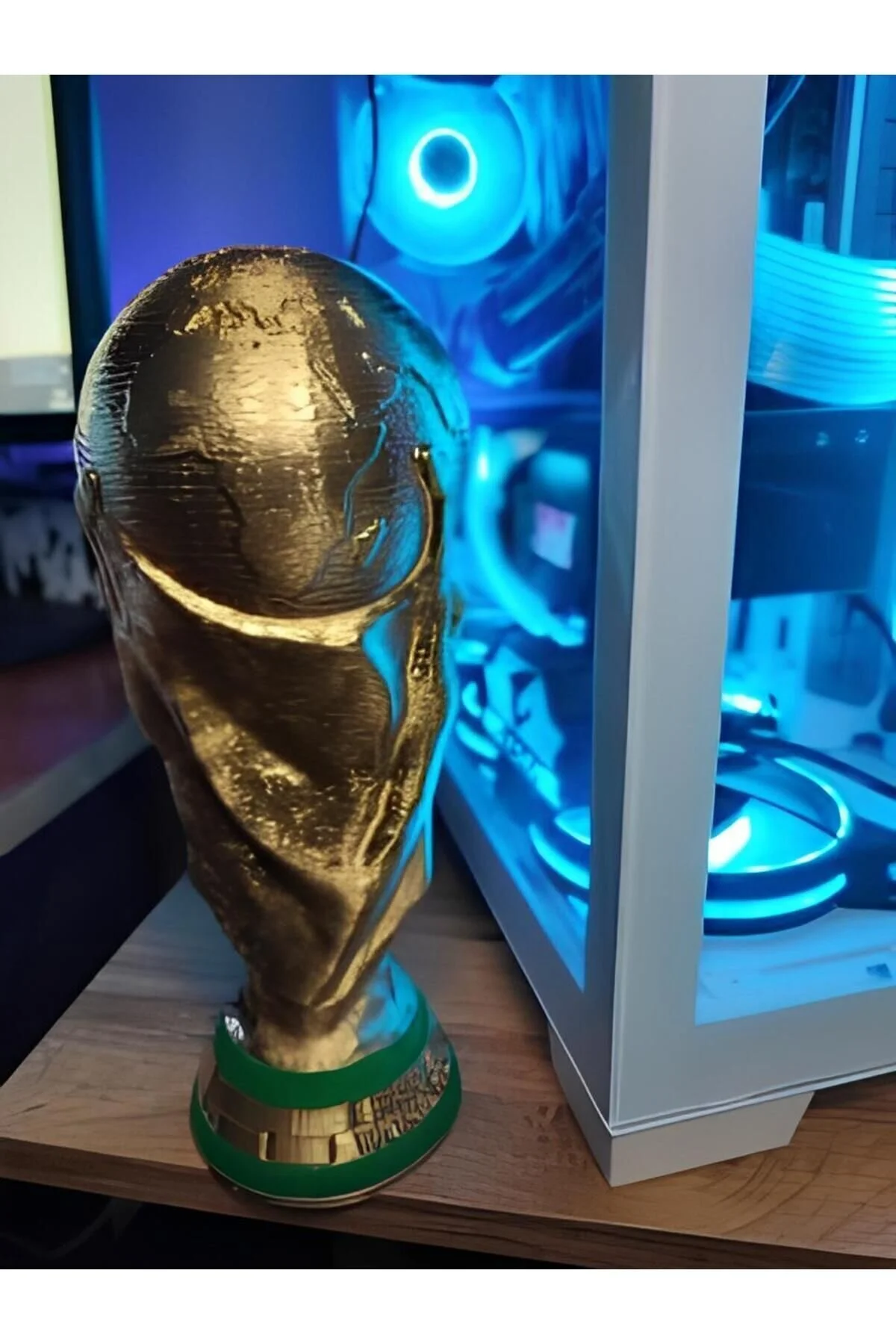 اسباب بازی های فیگور دیگر GIANT SIZE FIFA WORLD CUP فیفا جام جهانی طلا اندازه 25 سانتی متر FigürDizayn