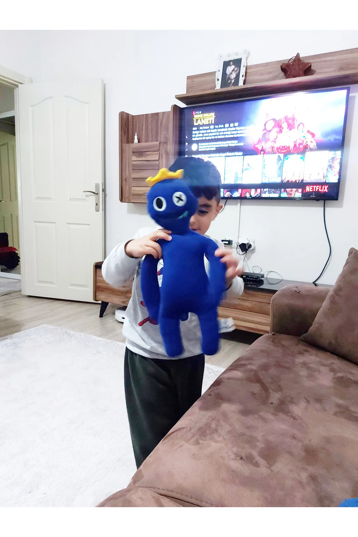 اسباب بازی های پشمی RAINBOW FRIENDS BLUE CROWN MONSTER TOY مخمل دار رنگ آبی Pufline