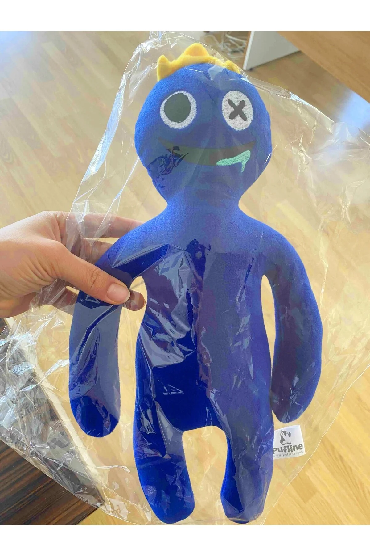 اسباب بازی های پشمی RAINBOW FRIENDS BLUE CROWN MONSTER TOY مخمل دار رنگ آبی Pufline