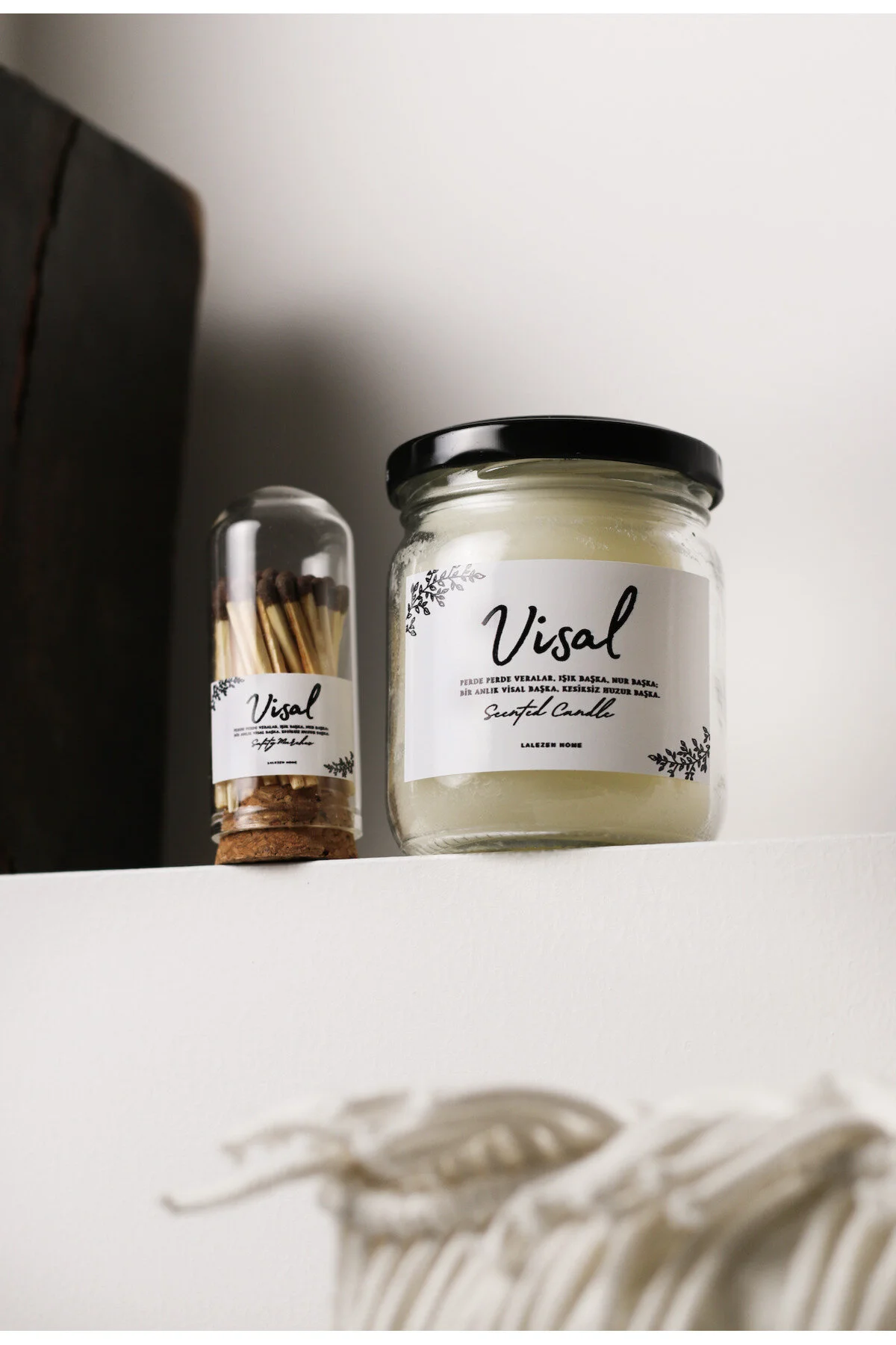 شمع و چراغ سفید VISAL LABEL معطر + ست کبریت فن شیشه ای ویسال LALEZEN HOME