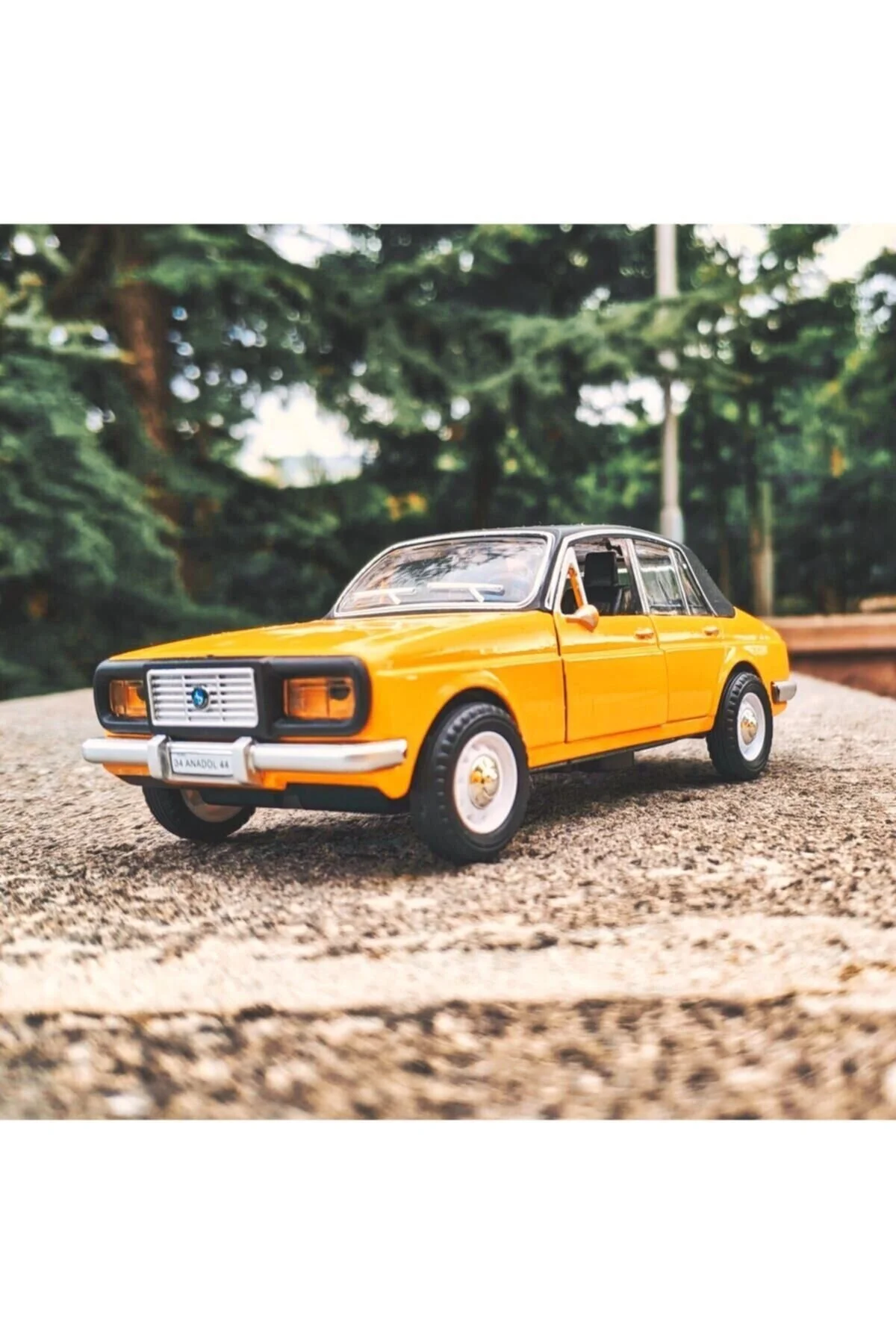 ماشین اسباب بازی A2 MKII 1973 LEGENDARY COLLECTION METAL CAR 12CM زرد ANADOL