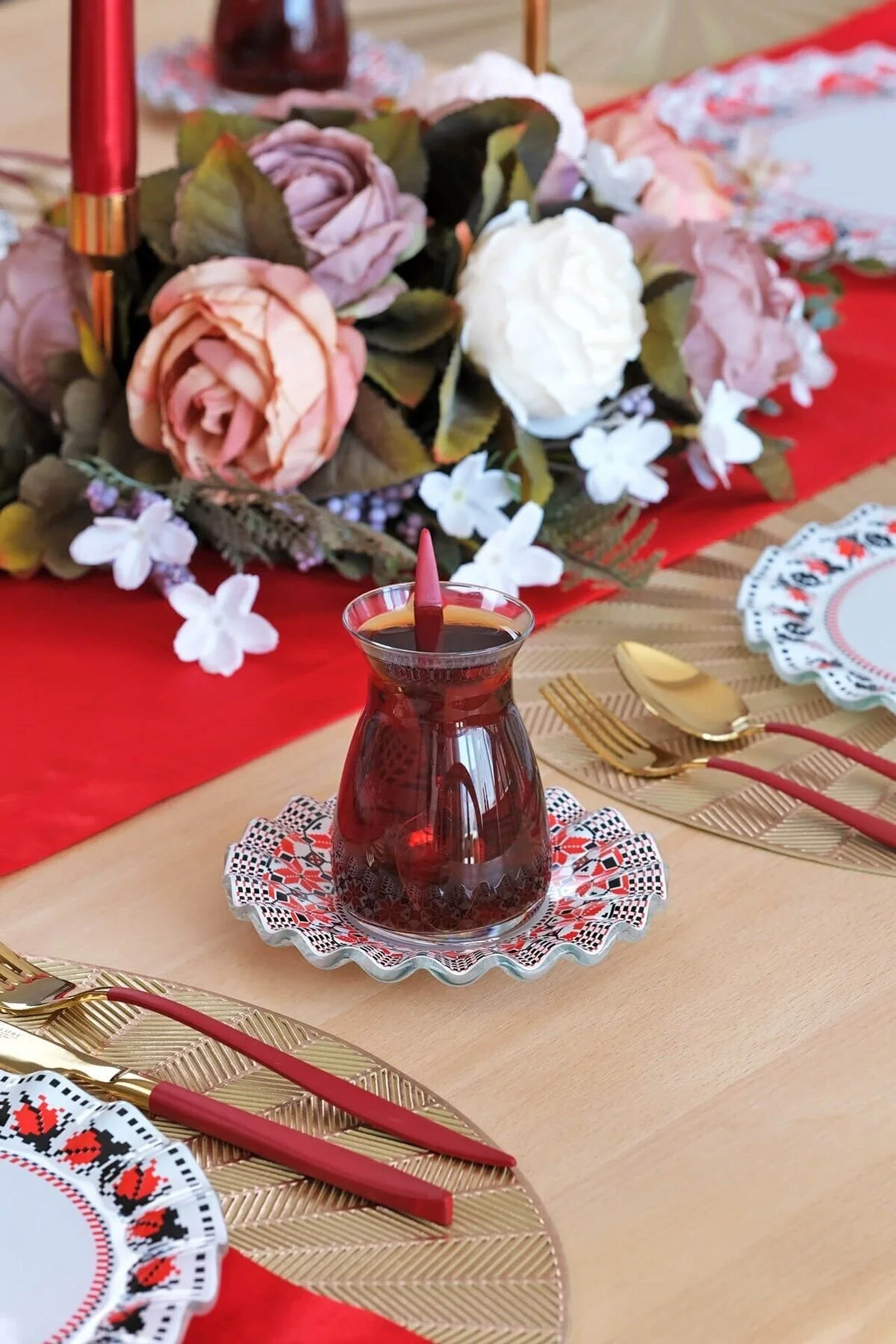 فنجان چای قرمز چایی خوری کارمین برای 6 نفر مجموعه  Glore