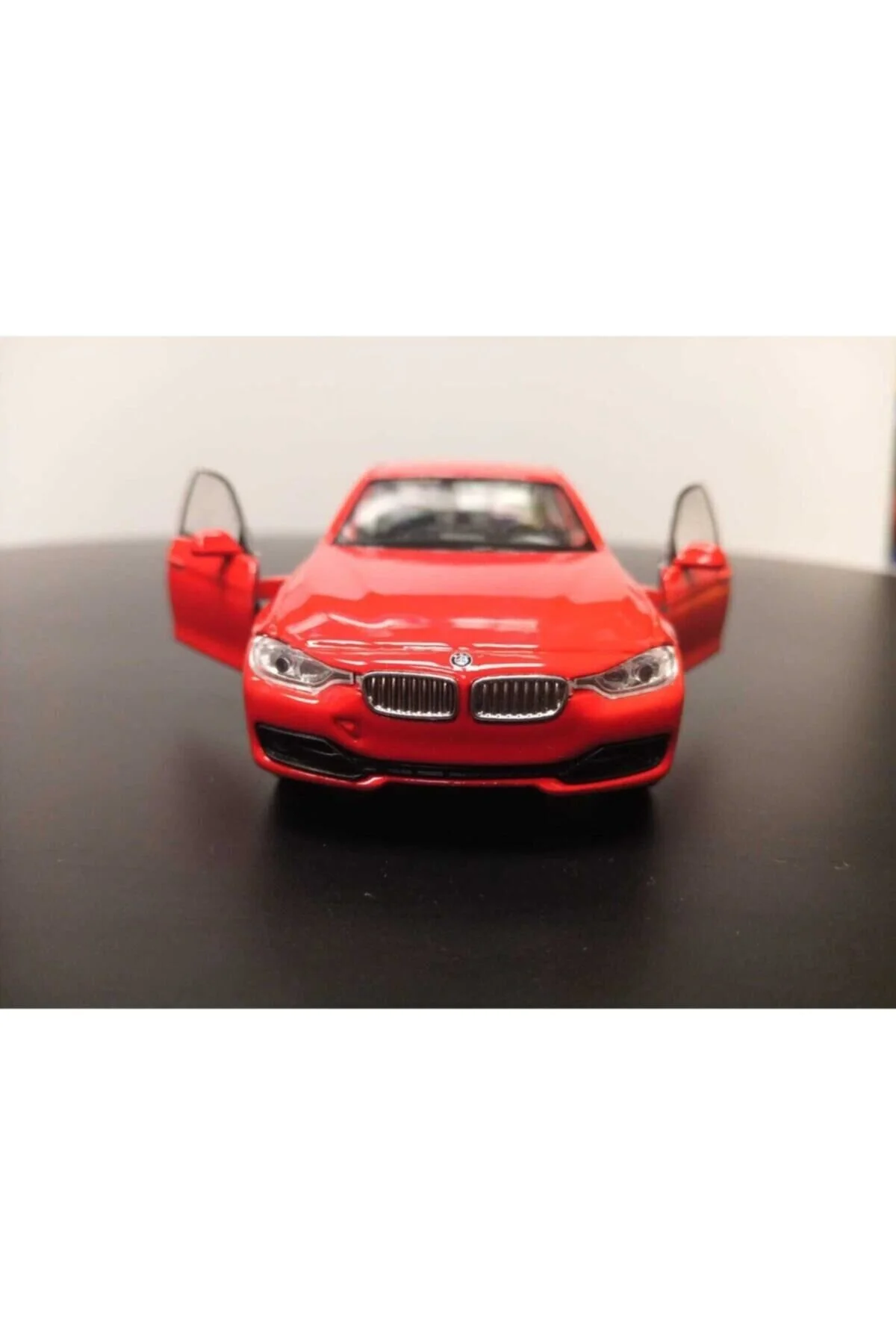 مدل خودرو 1:36 BMW 335I کشش و رها کردن قرمز از ترکیه WELLY