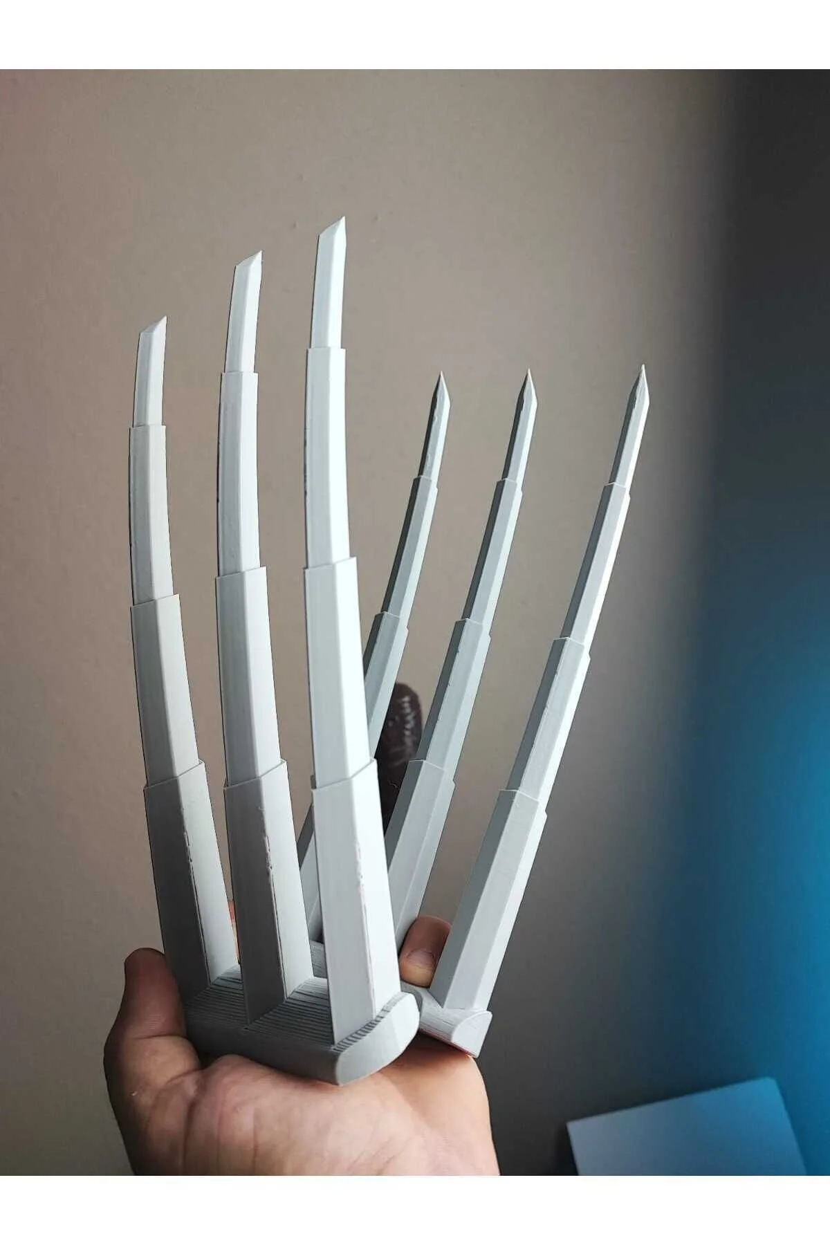 اسباب بازی های فیگور دیگر مجموعه پنجه متحرک اتوماتیک تاشو WOLVERINE ست راست چپ FigürDizayn