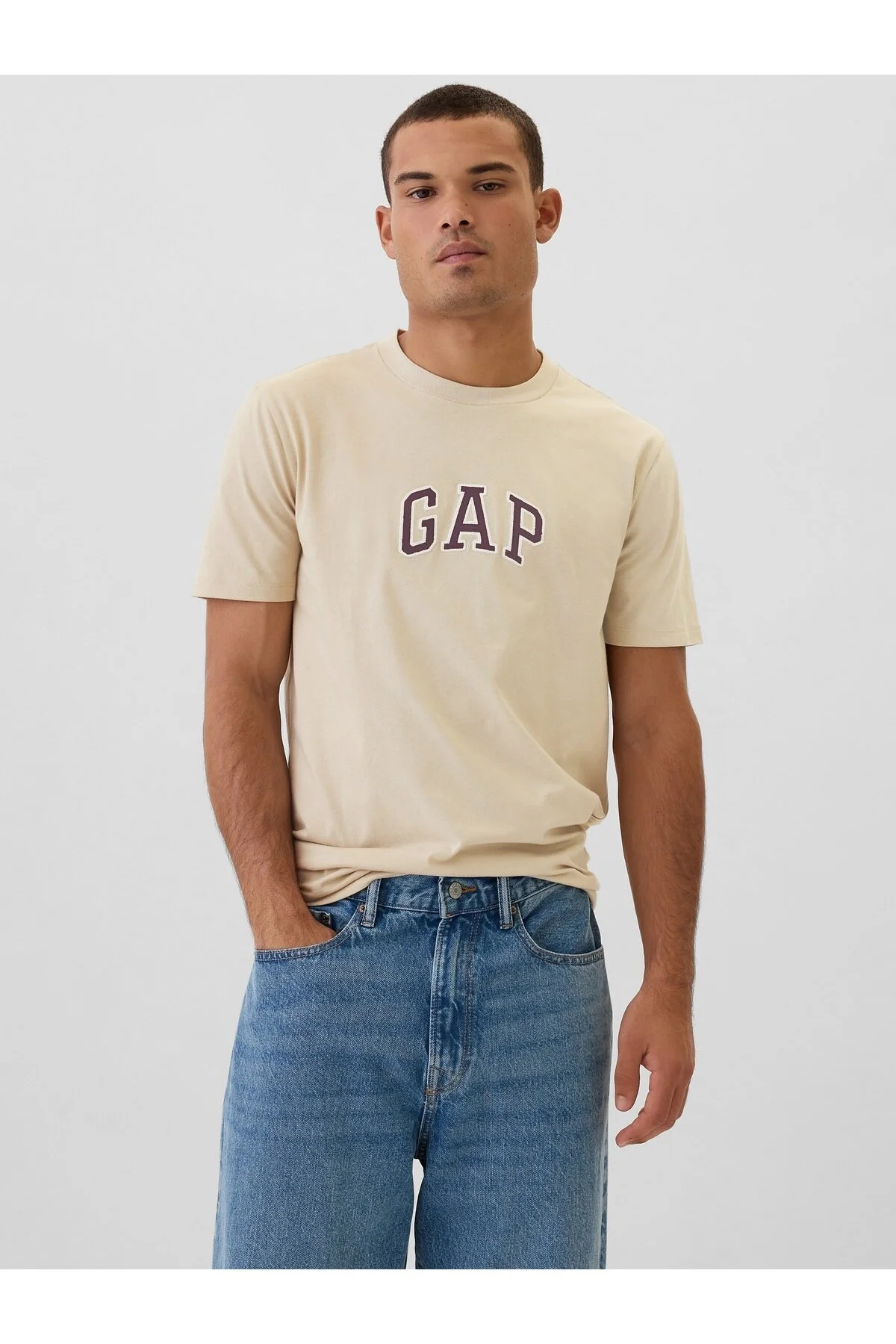 تی شرت آرم بژ مردان GAP