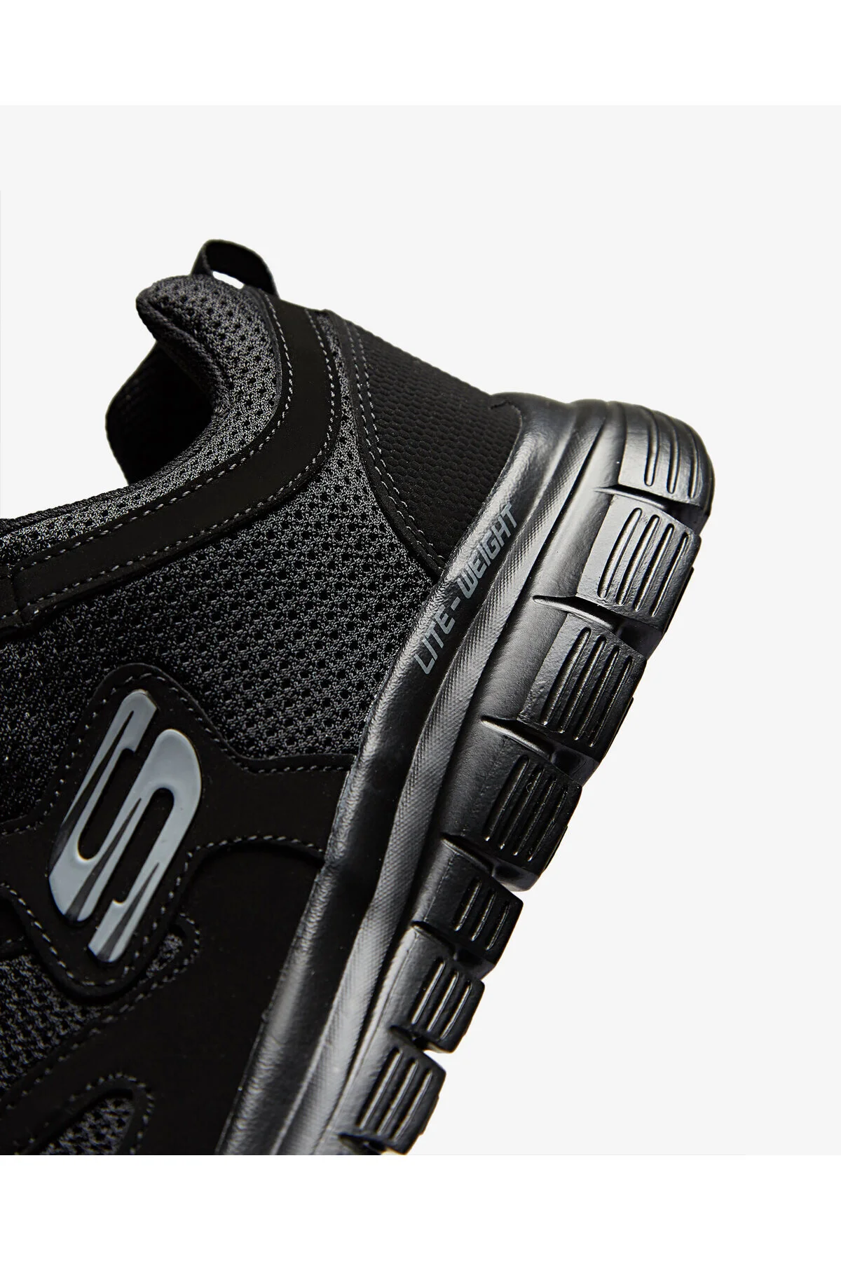 کفش مردانه Burns ورزشی سیاه Agoura Bbk اسکچرز Skechers