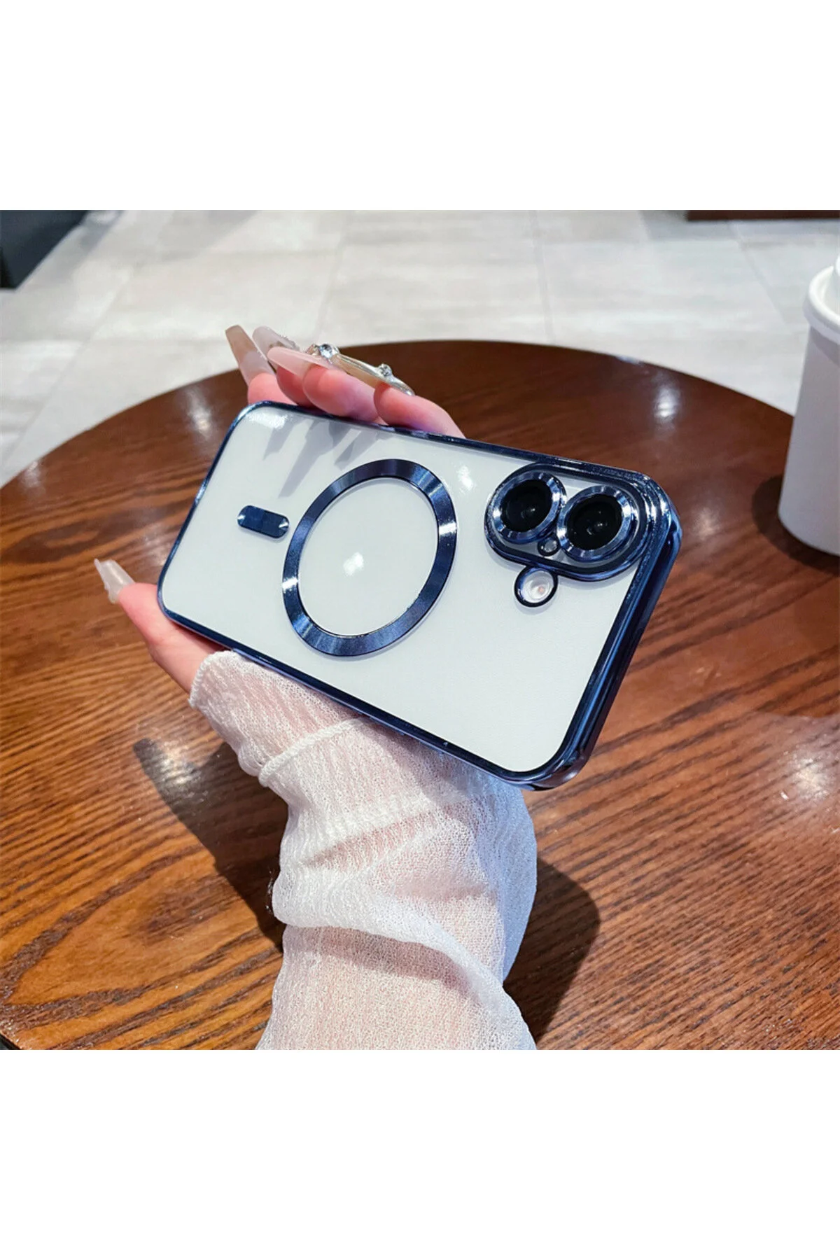 کاور و قاب آیفون 16 پلاس با محافظ لنز دوربین ویژگی شارژ MAGSAFE لوکس DEMRE STYLISH halkhouse