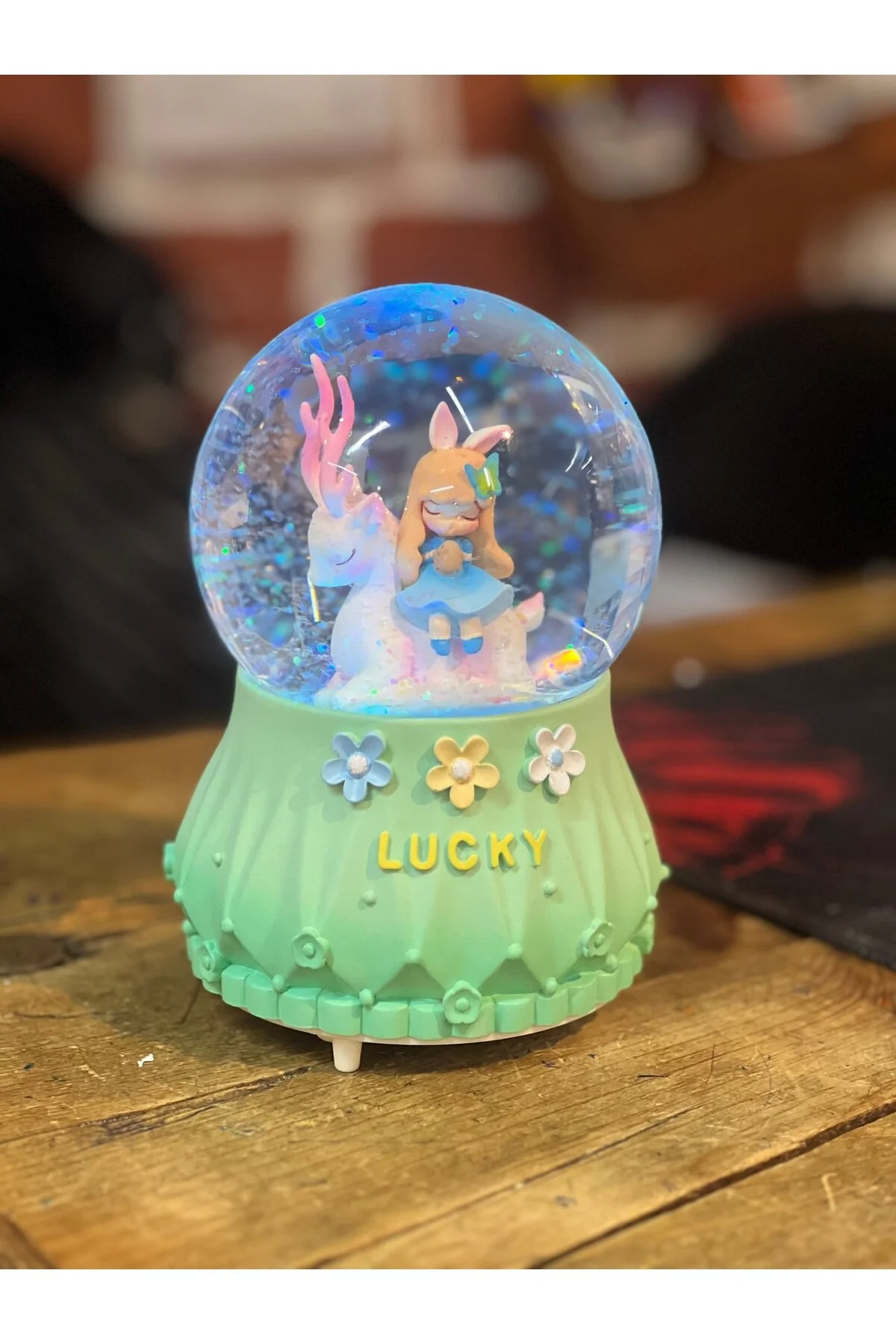 گوی برفی سایز مگا SNOW GLOBE کریسمس دختر ناز برف پاش تمام اتوماتیک با نورهای موسیقی از ترکیه nesever store