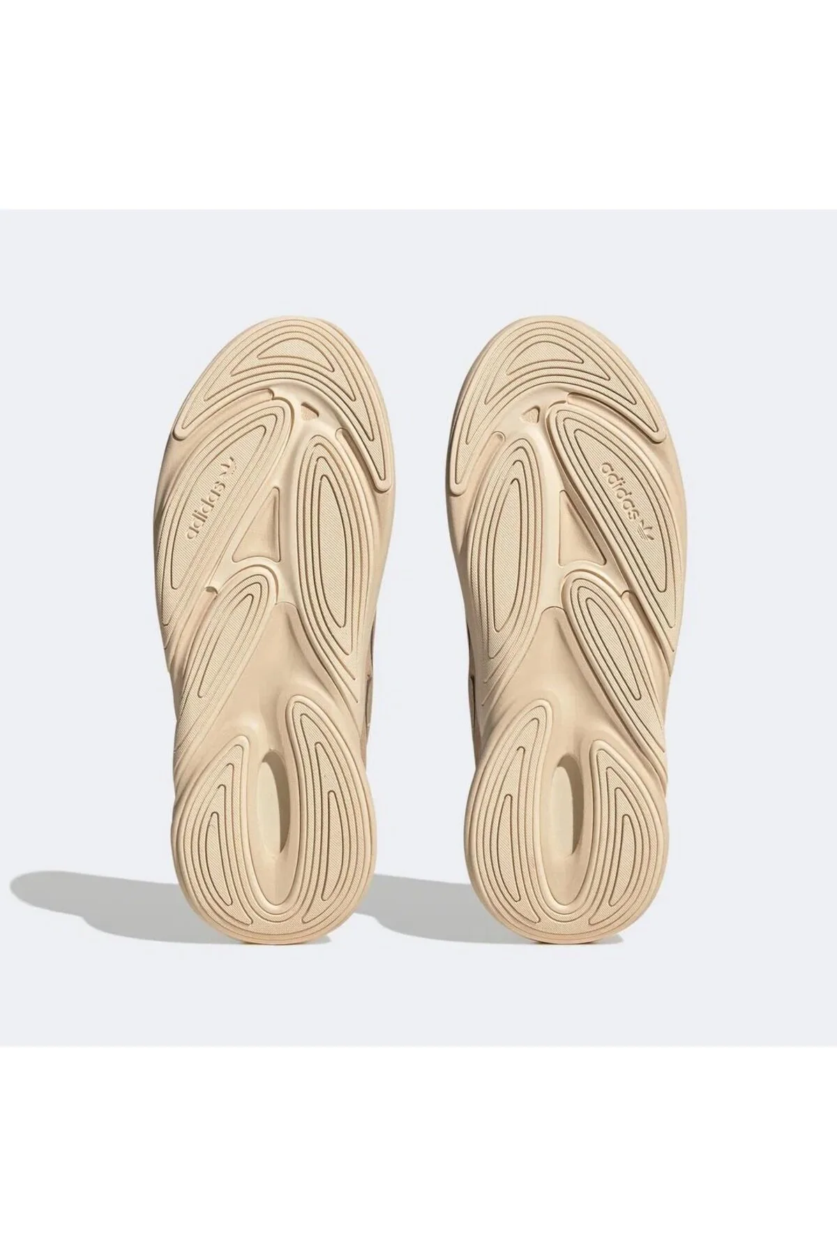 کفش ورزشی کرم Ozelia مردانه و زنانه آدیداس adidas