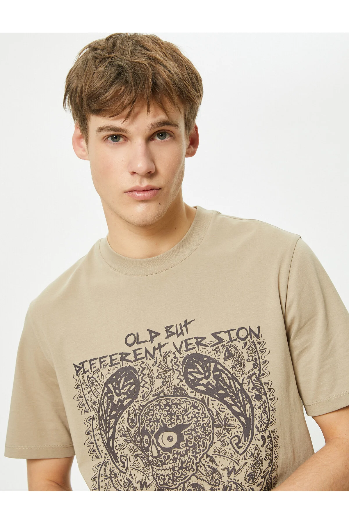 تی شرت مردانه یقه دوچرخه آستین کوتاه سر خشک طرح دار T Shirt کوتون Koton