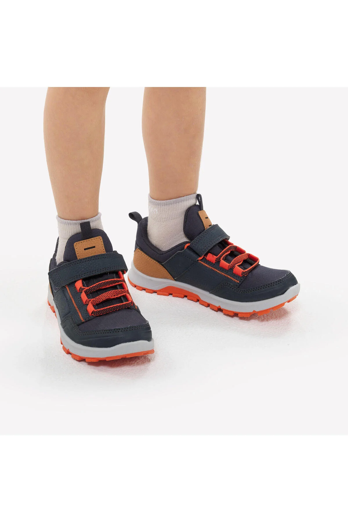 کفش دخترانه پسرانه یونیسکس در فضای باز آبینارنجی دکتلون Decathlon