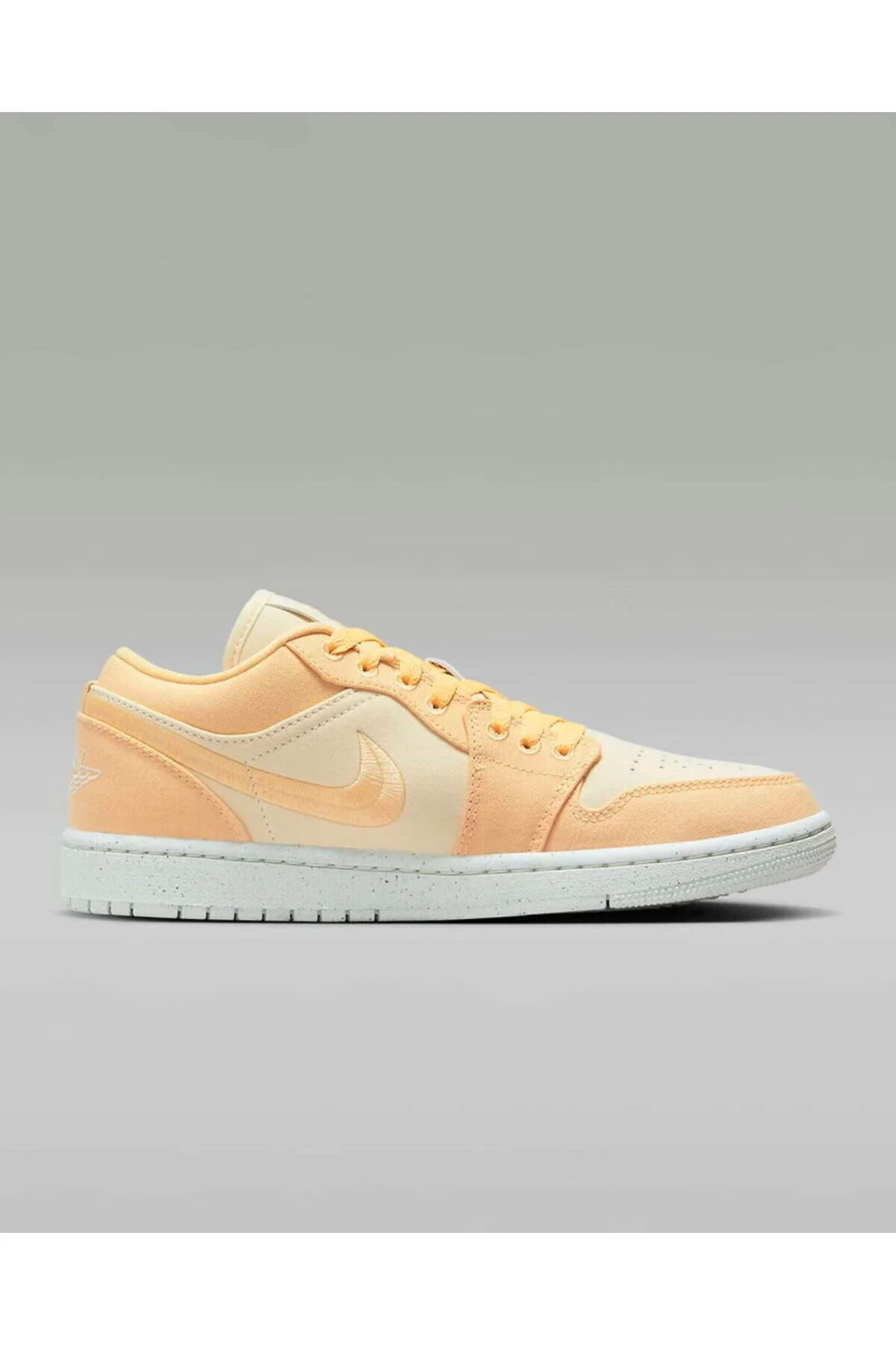 کفش زنانه Air Jordan 1 Low Se Sneakers توصیه می کنیم نیمی از تعداد را مصرف کنید نایک Nike